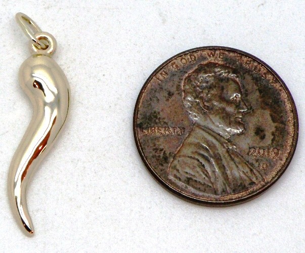 14k Yellow Gold Italian Horn Cornicello Good Luck Charm Pendant