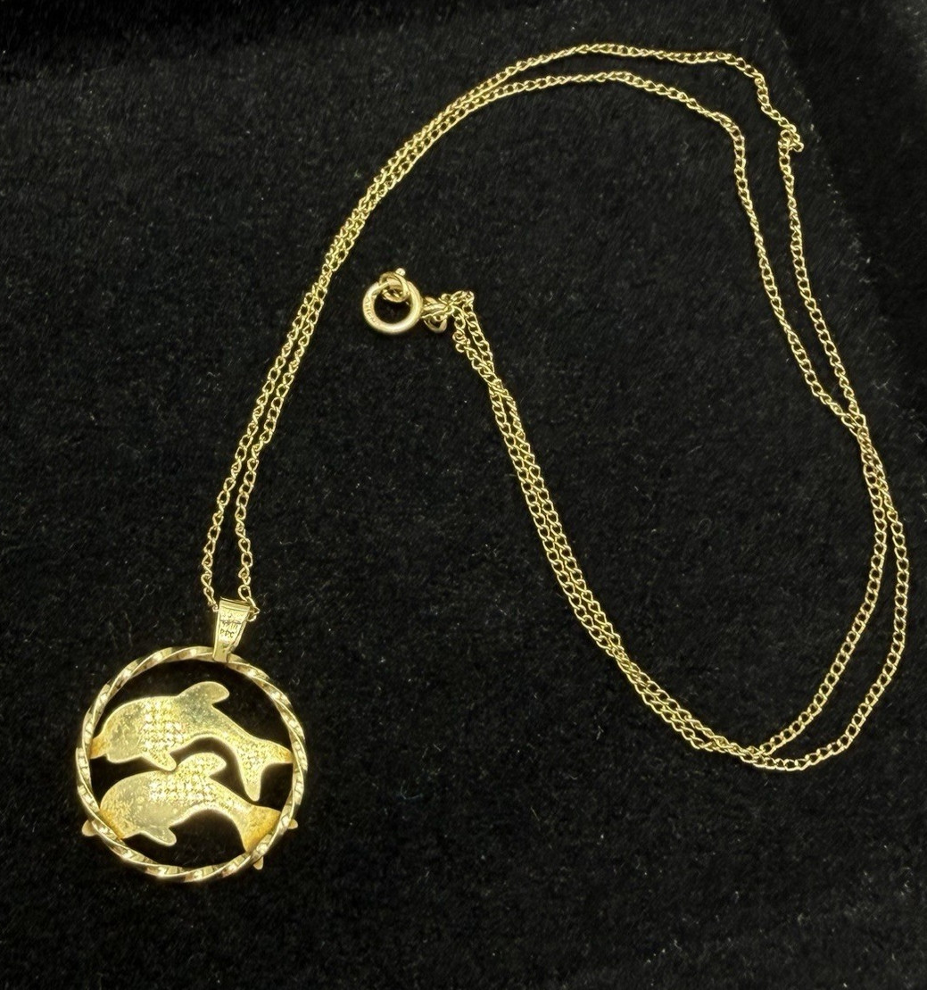 14K Gold Filled Men Women Dolphins Beach Pendant 7/8″ Chain 18″ Gift