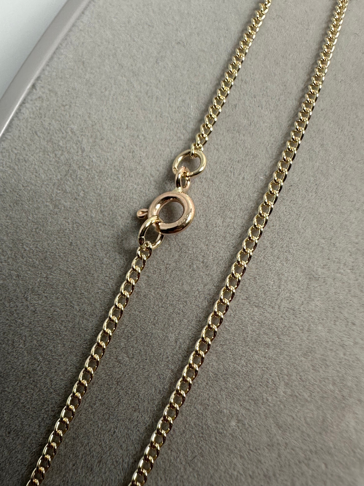 9ct Yellow Gold 1.6mm Curb Open Link Chain 28″ / 70cm Neck Chain (G1818C)