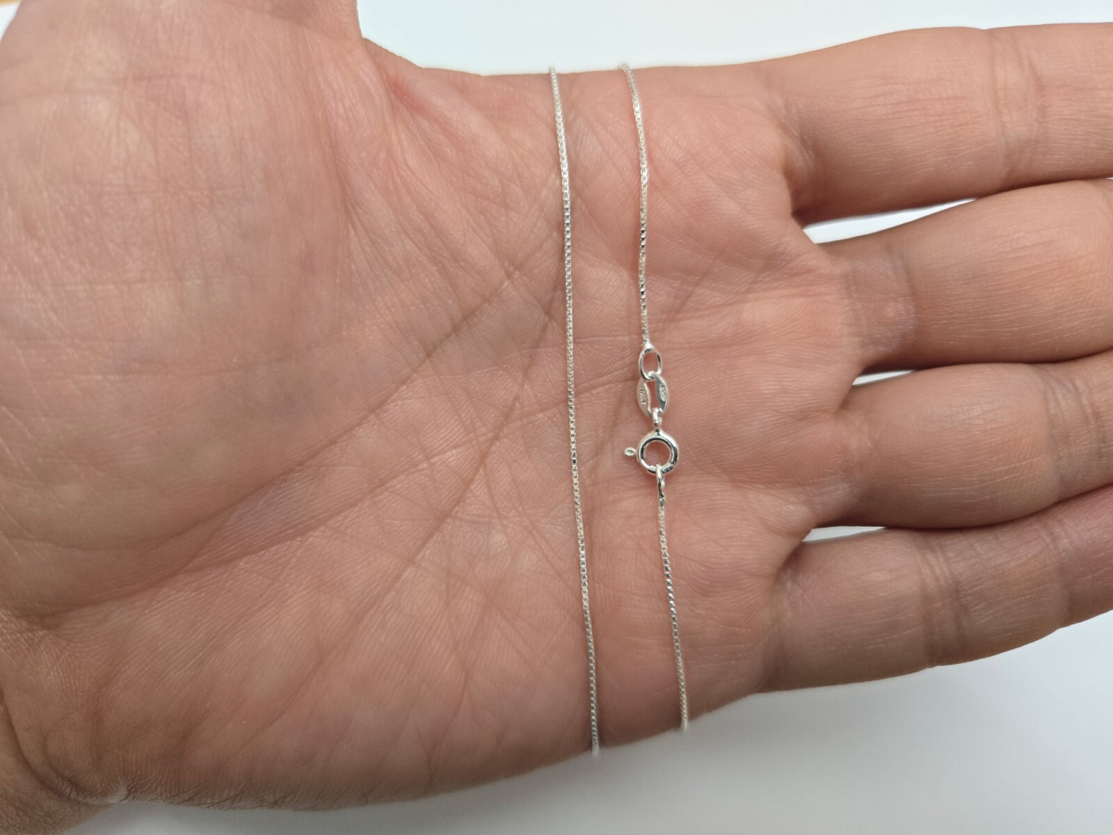925 Sterling Silver Very Fine Thin Box Chain Necklace Women 0.7mm 16″ to 18″