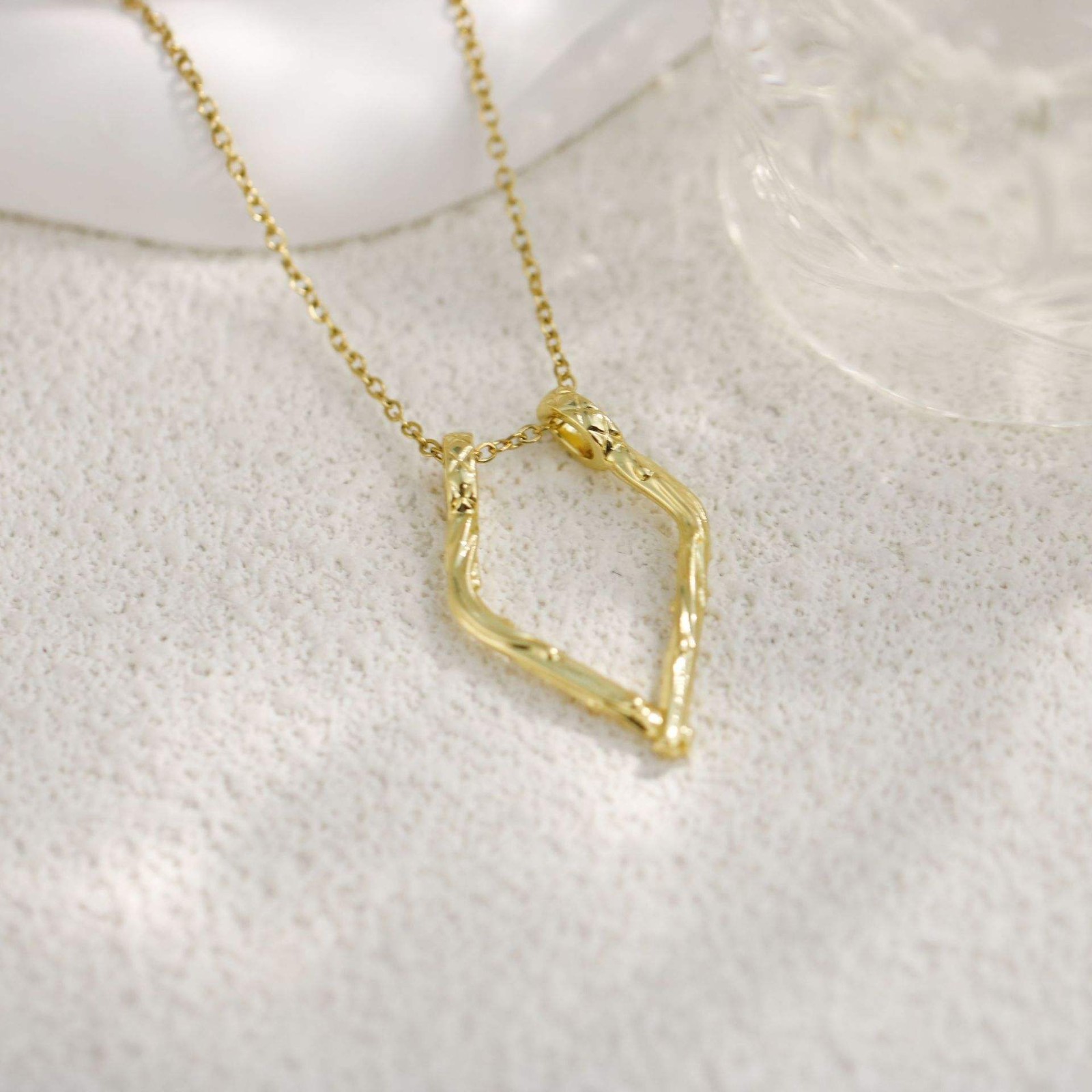 Minimalist Rose Gold Ring Holder Open Frame Pendant Modern Women’s Jewelry Gift