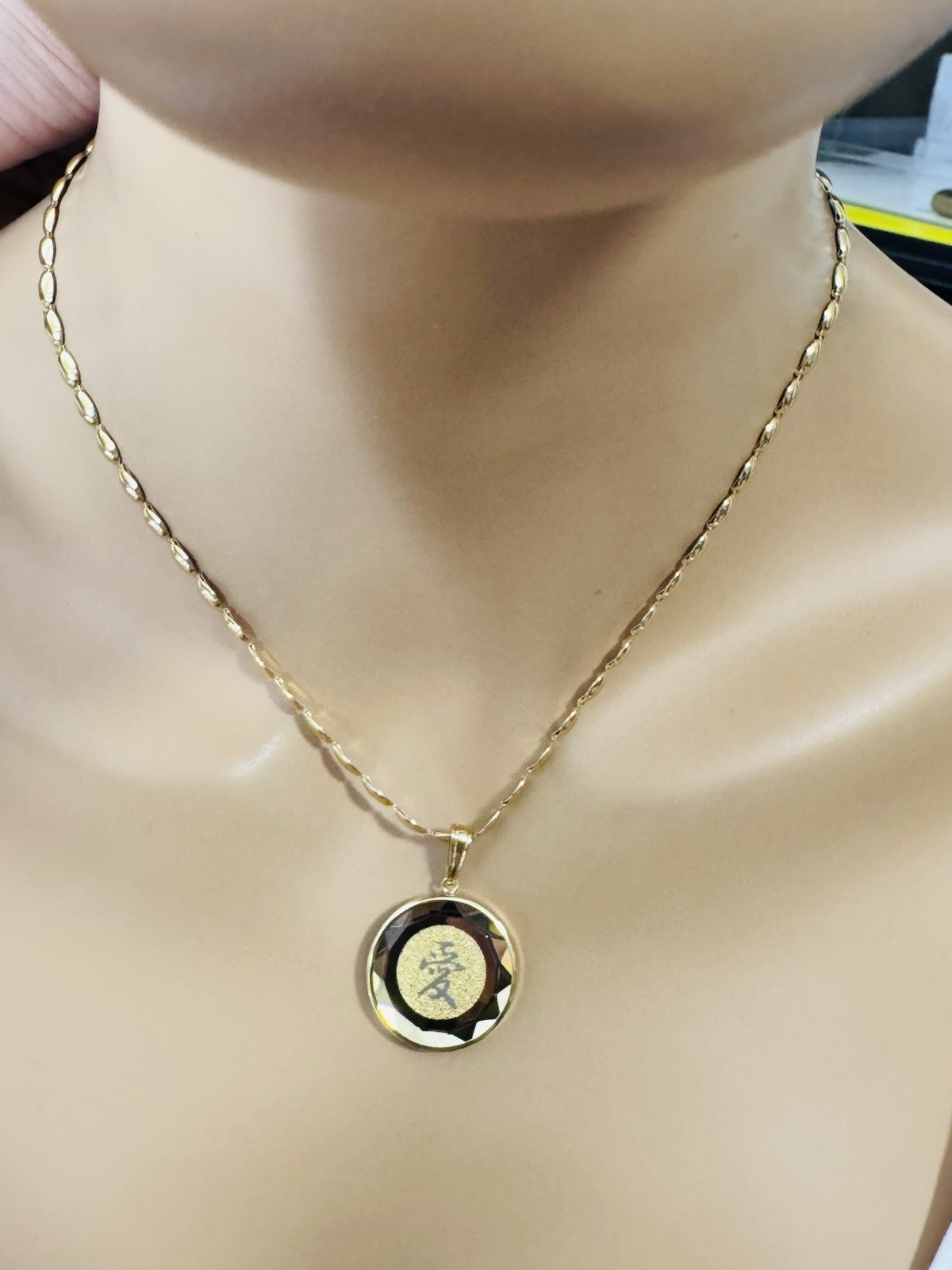 K18 Japan Gold Round Love Pendant Necklace 17/17.5” Long 16.3g 4mm