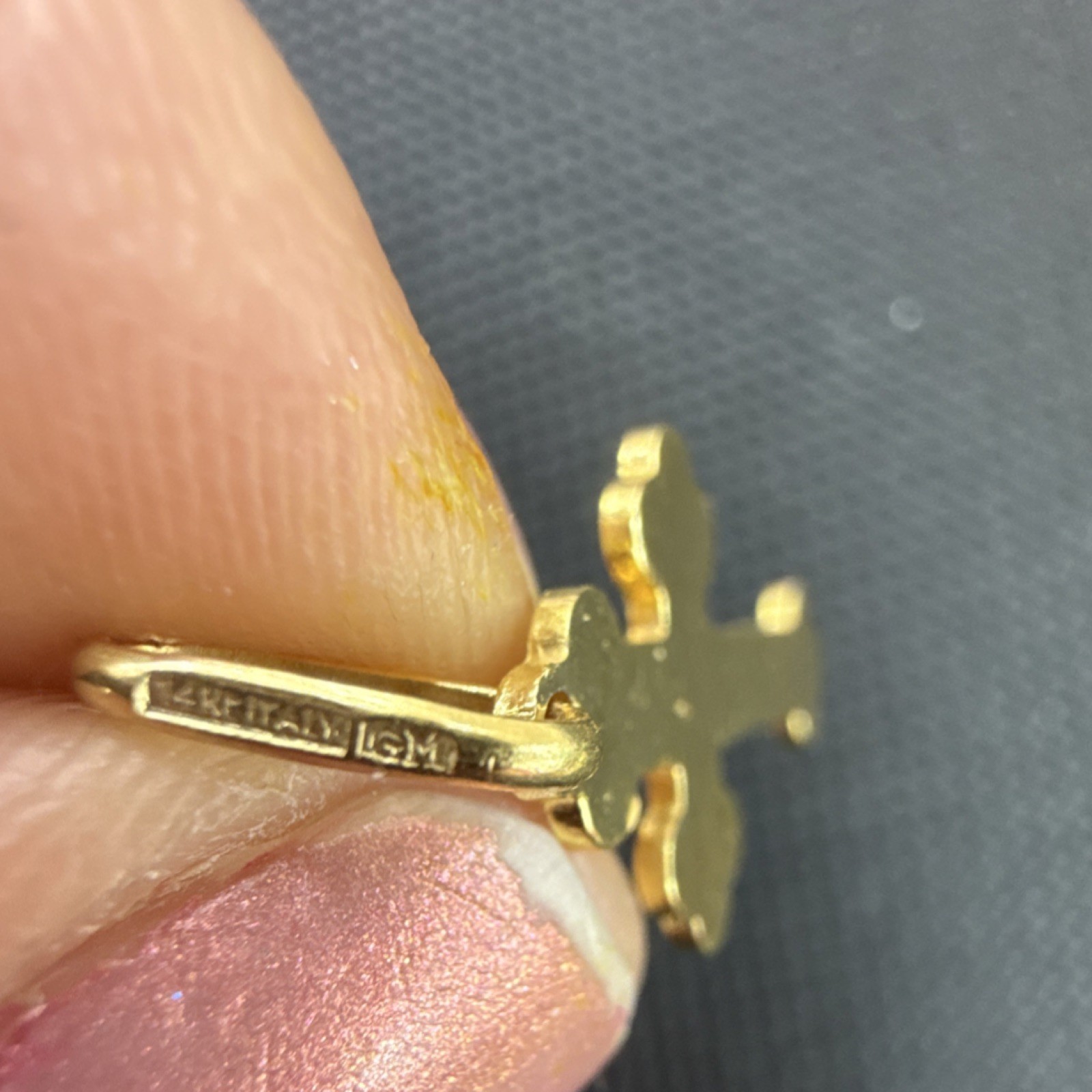 Yellow Gold 14k 1.00 gm cross pendant charm religious gold material cross shape