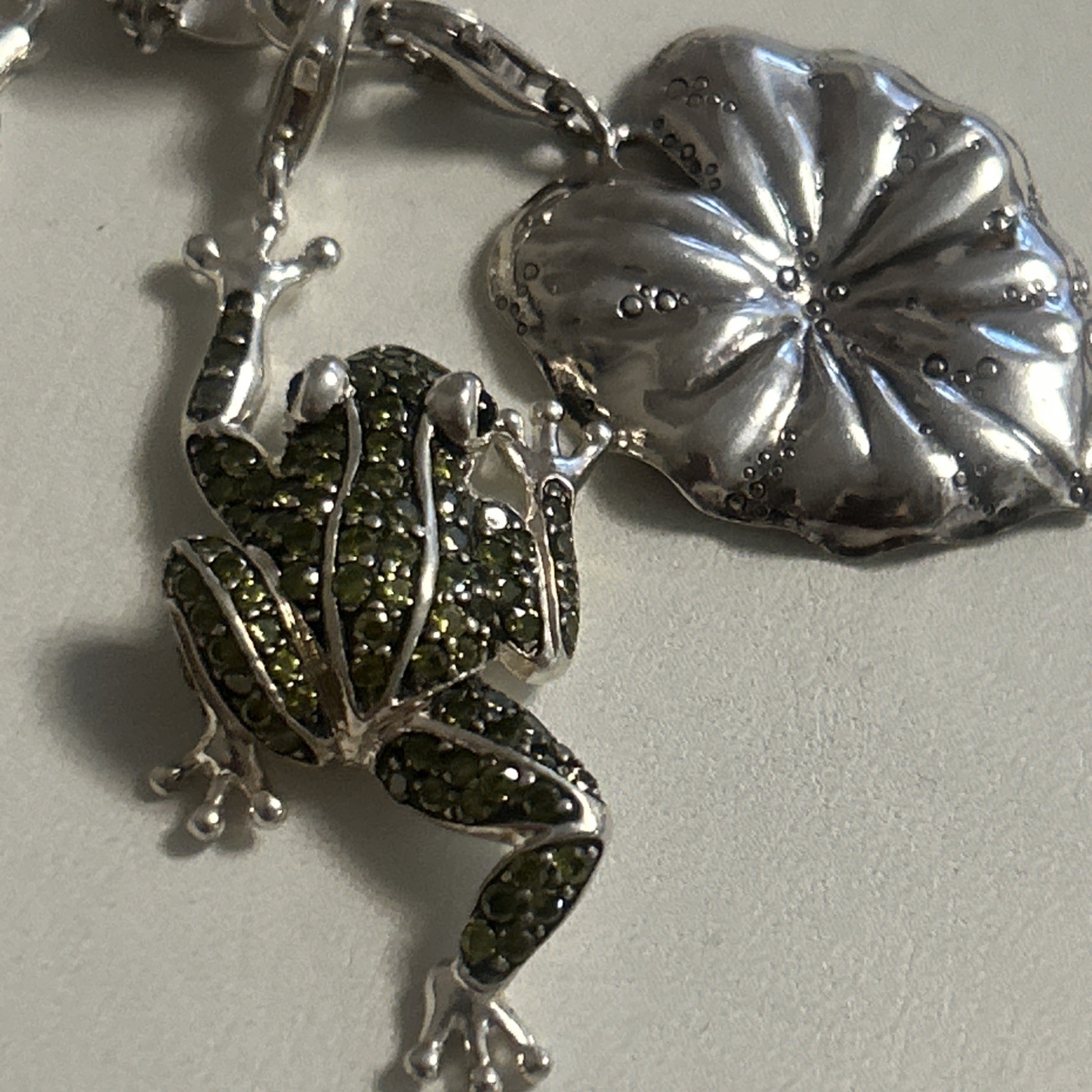 Genuine Thomas Sabo Sparkling Frog & Lrg Waterlily Leaf Pendants & TS 70cm Chain