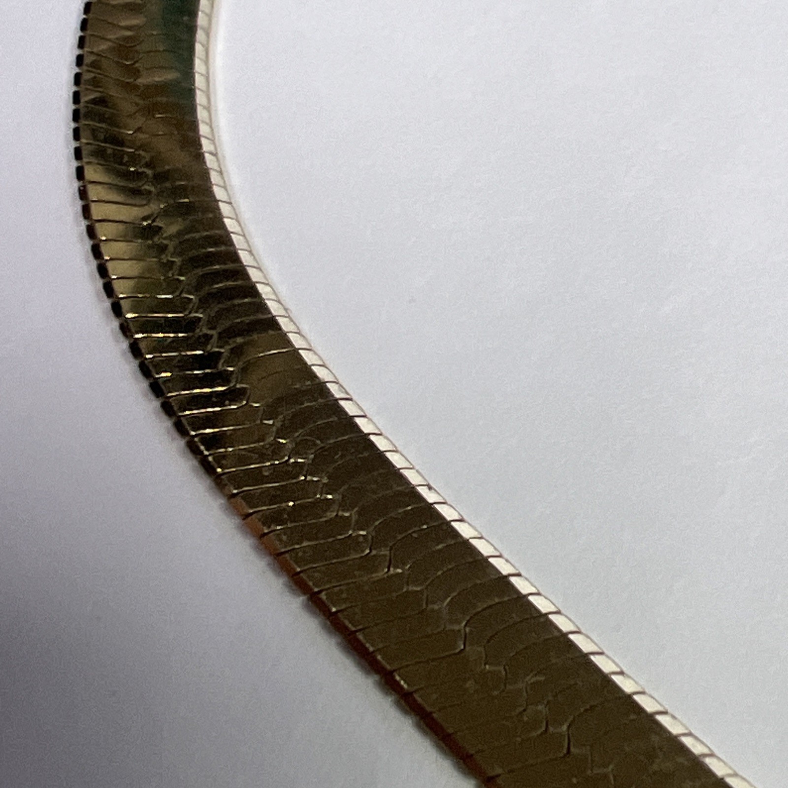 MILOR ITALY 7MM WIDE VTG HERRINGBONE 18″ 23.5GRAM CHAIN NECKLACE GOLD TONE