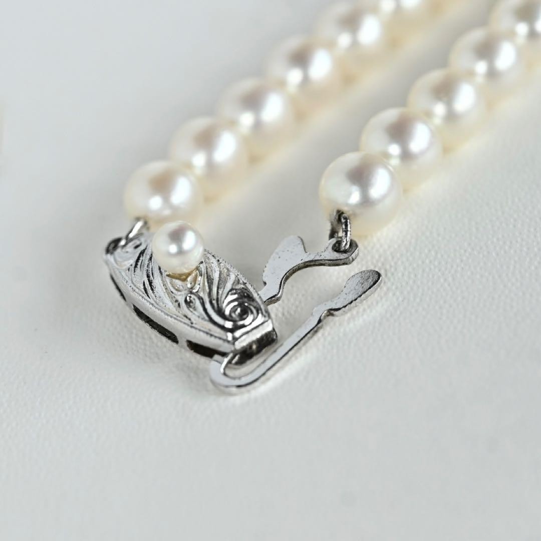 TASAKI Hanadama Grade Akoya Pearl Necklace 5.6-6.0mm 17.3in Silver Japan Boxed