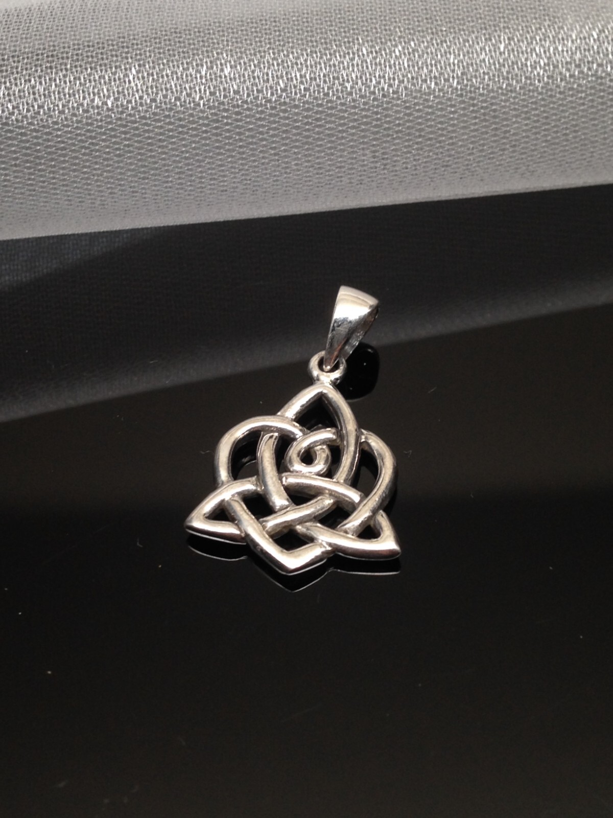 925 Sterling Silver Celtic Knot Pendant Women 16mm(0.63″)/24mm(0.94″)
