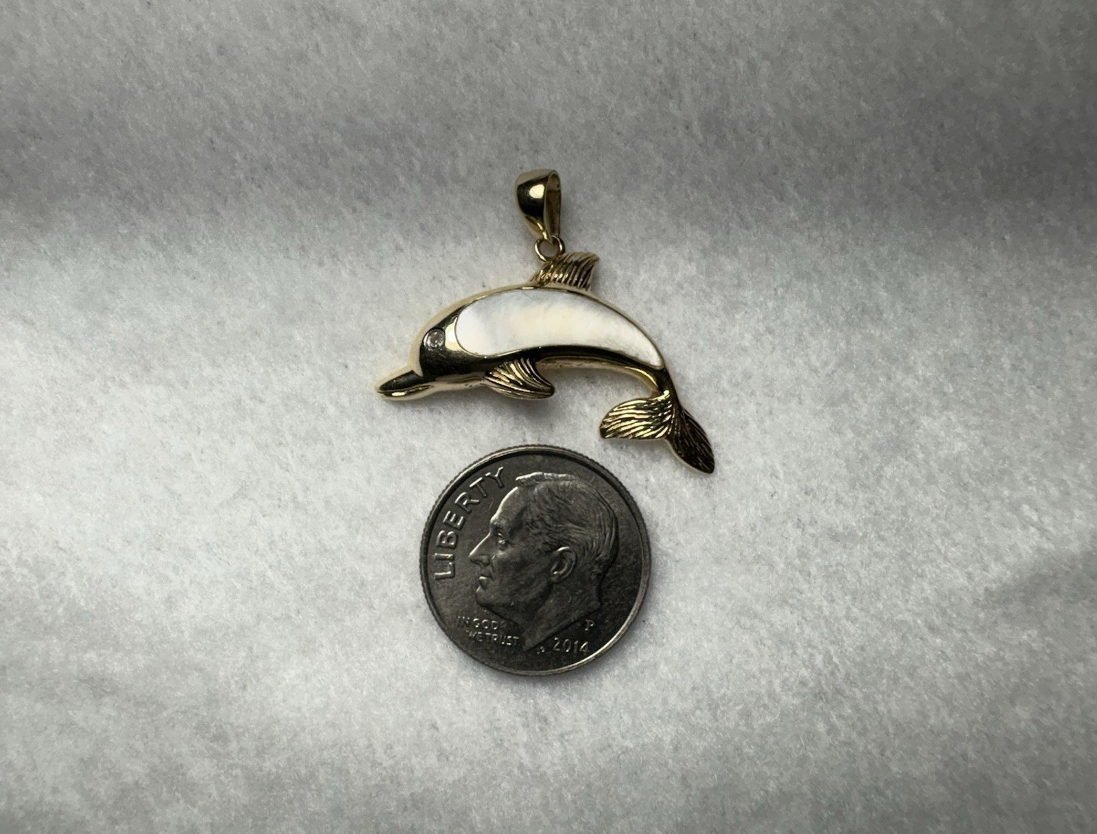 14k Yellow Gold Dolphin Pendant Mop Diamond Eye Marine/Ocean 2 Grams Stamped 14k