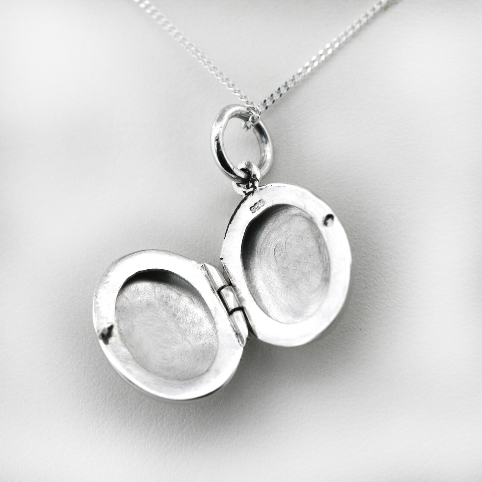 Small Oval Photo Locket Pendant 925 Solid Sterling Silver Necklace 16″ 18″