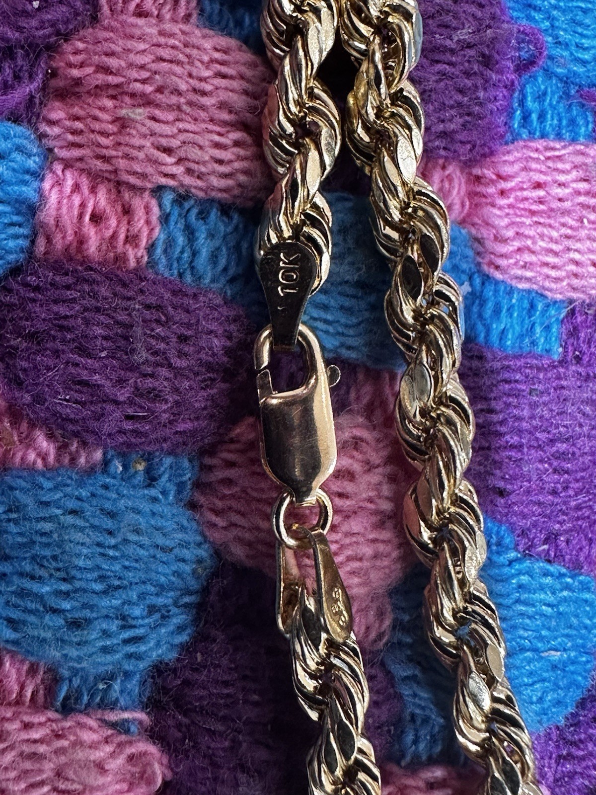 10kt Gold Hollow Rope