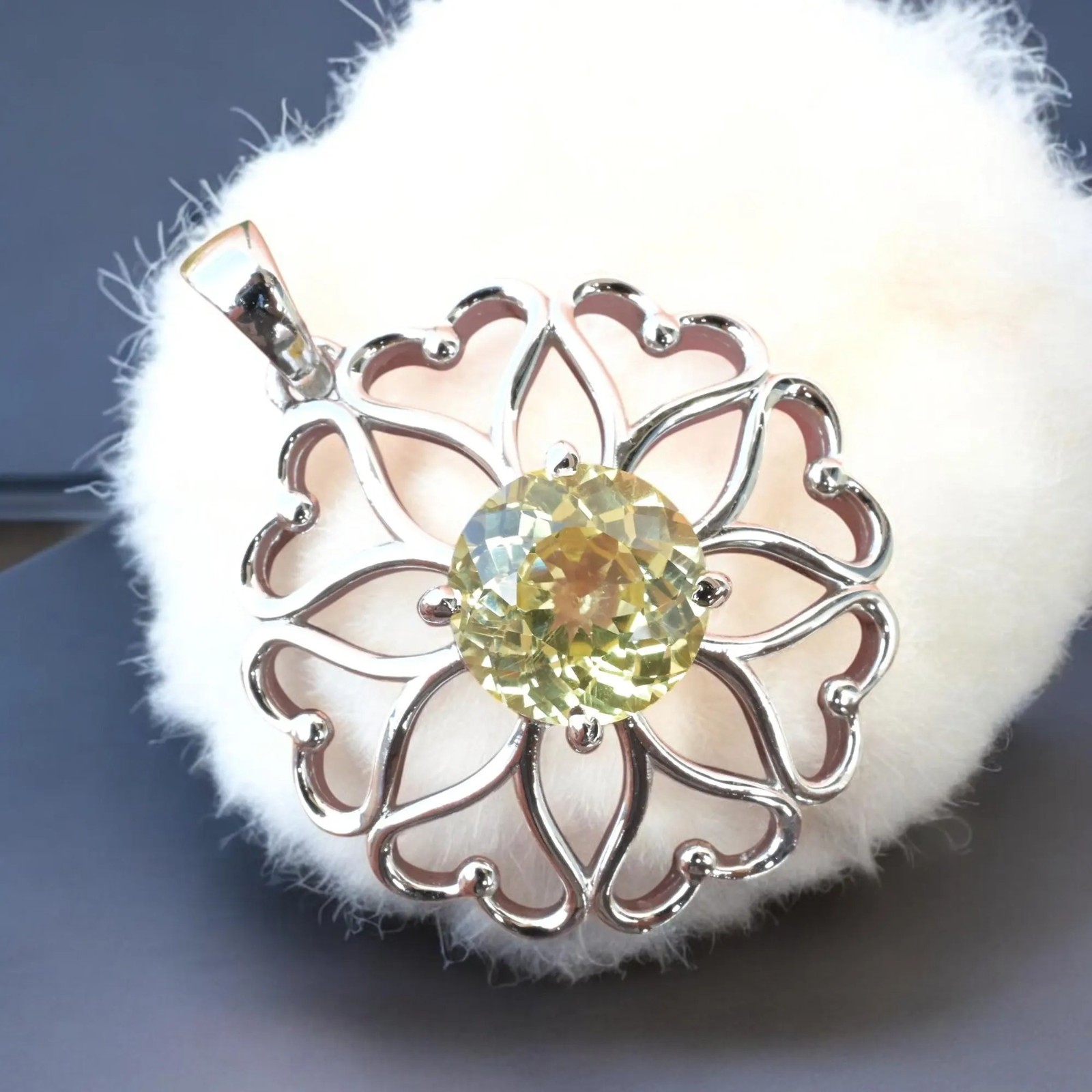 Certified Yellow Sapphire 32 Ct Flower Shape Pendant 925 Sterling Silver MG002