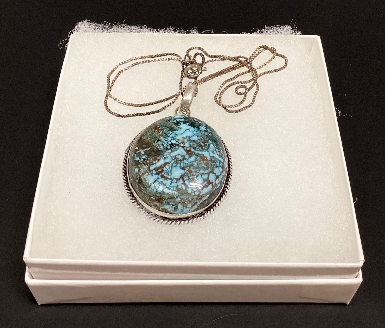 .925 Sterling Silver Turquoise Stone Pendant Necklace 18 Grams
