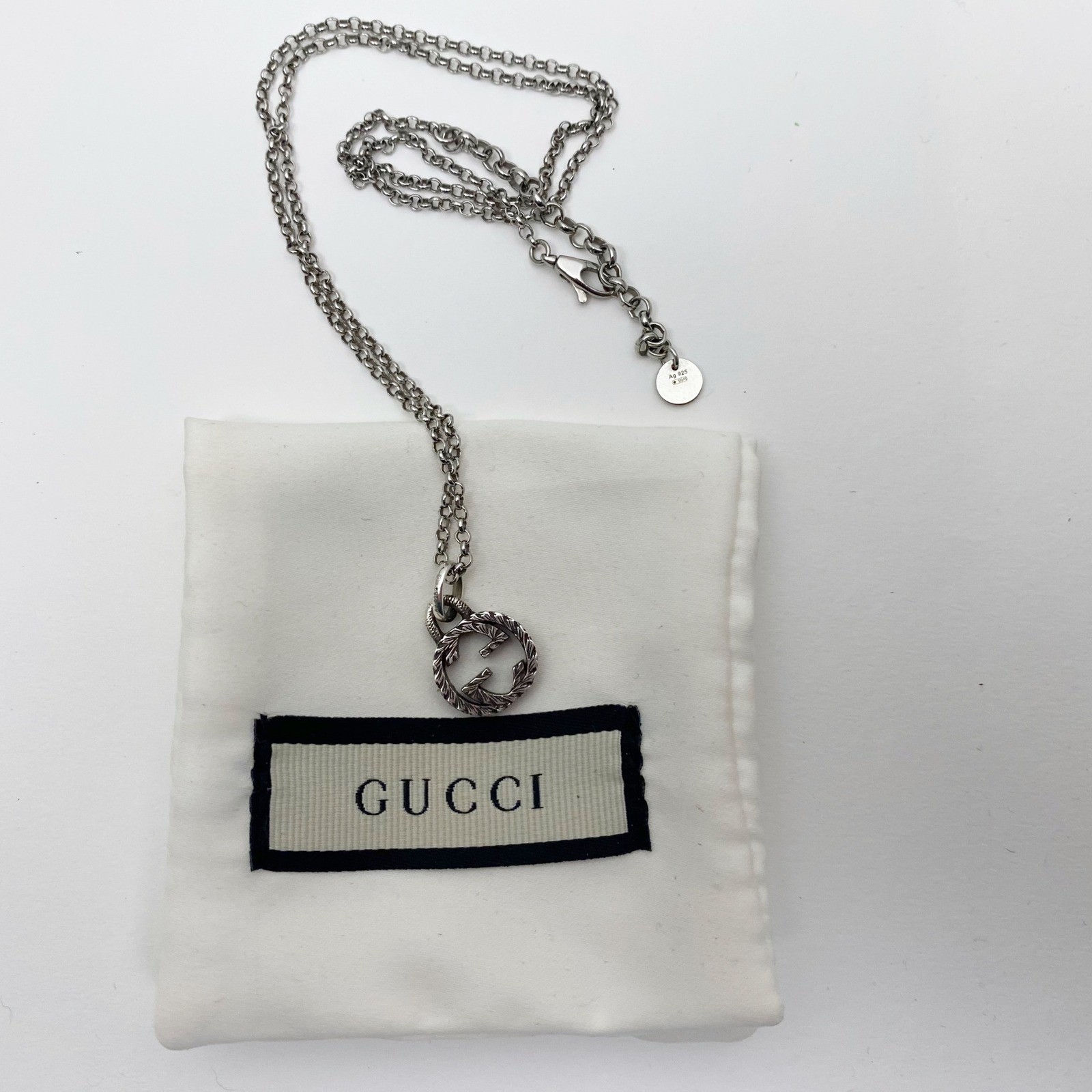 Gucci Interlocking G Textured Pendant Necklace Womens Silver 576993 J8400 0811