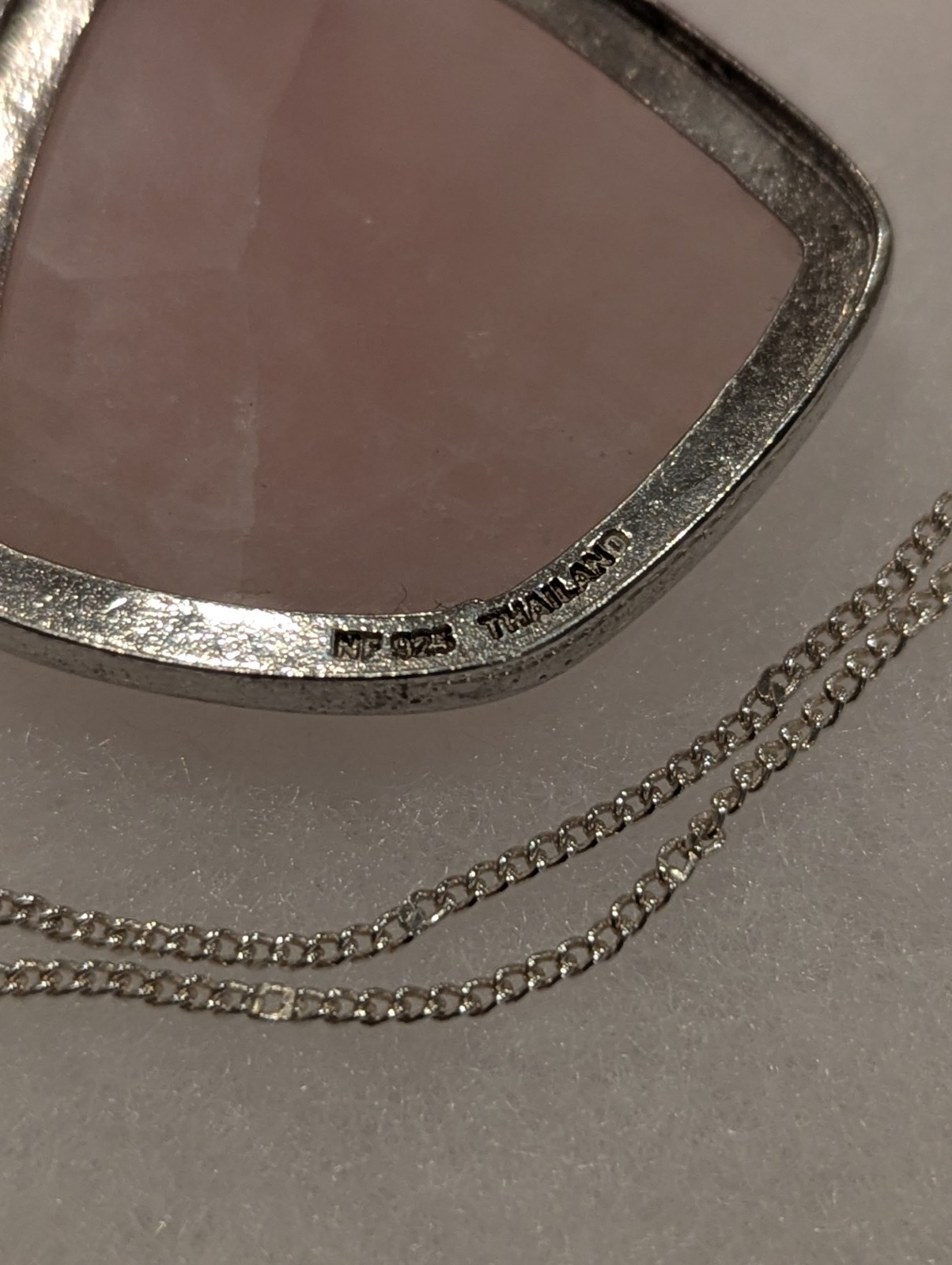 925 Sterling Silver 15.8g Natural Rose Quartz Pendant & 22″ Curb Chain Necklace
