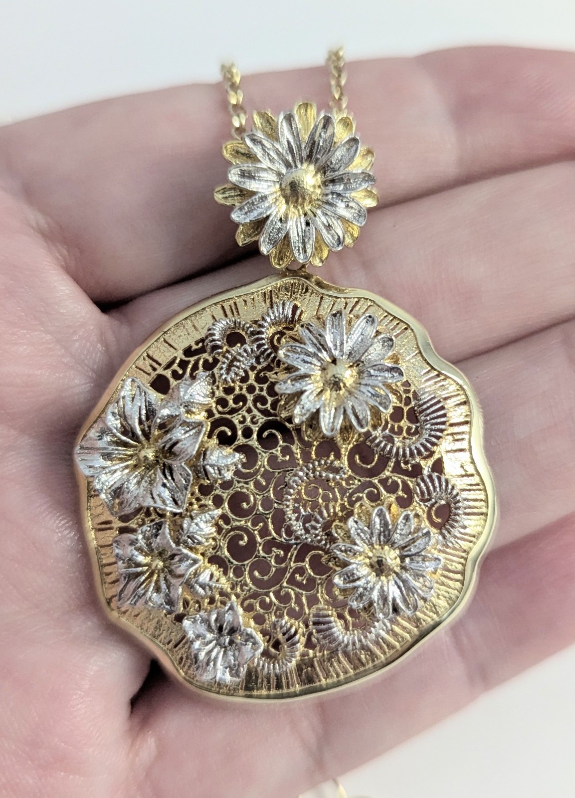 DYADEMA Italy Good Over Sterling Silver Fine Filigree Flower Pendant Necklace