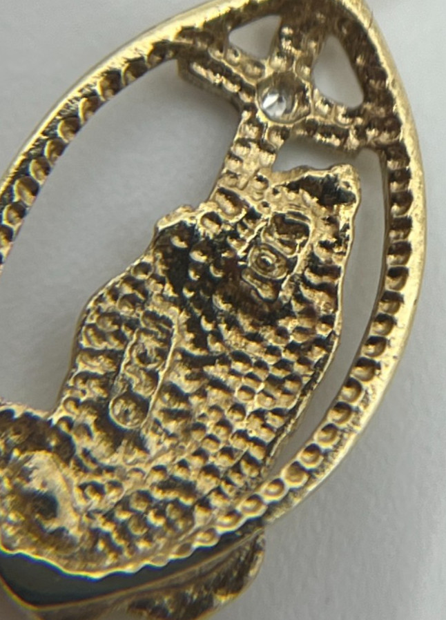 Vintage 10k Solid Gold Praying Hands Delicate Pendant Diamond