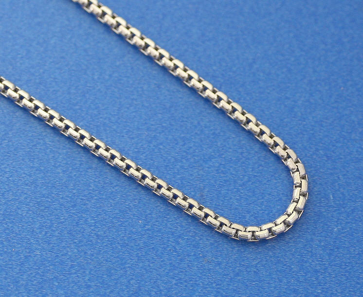 Italian .925 Sterling Silver Thin Venetian Round Box Chain Necklace 18” 45 cm
