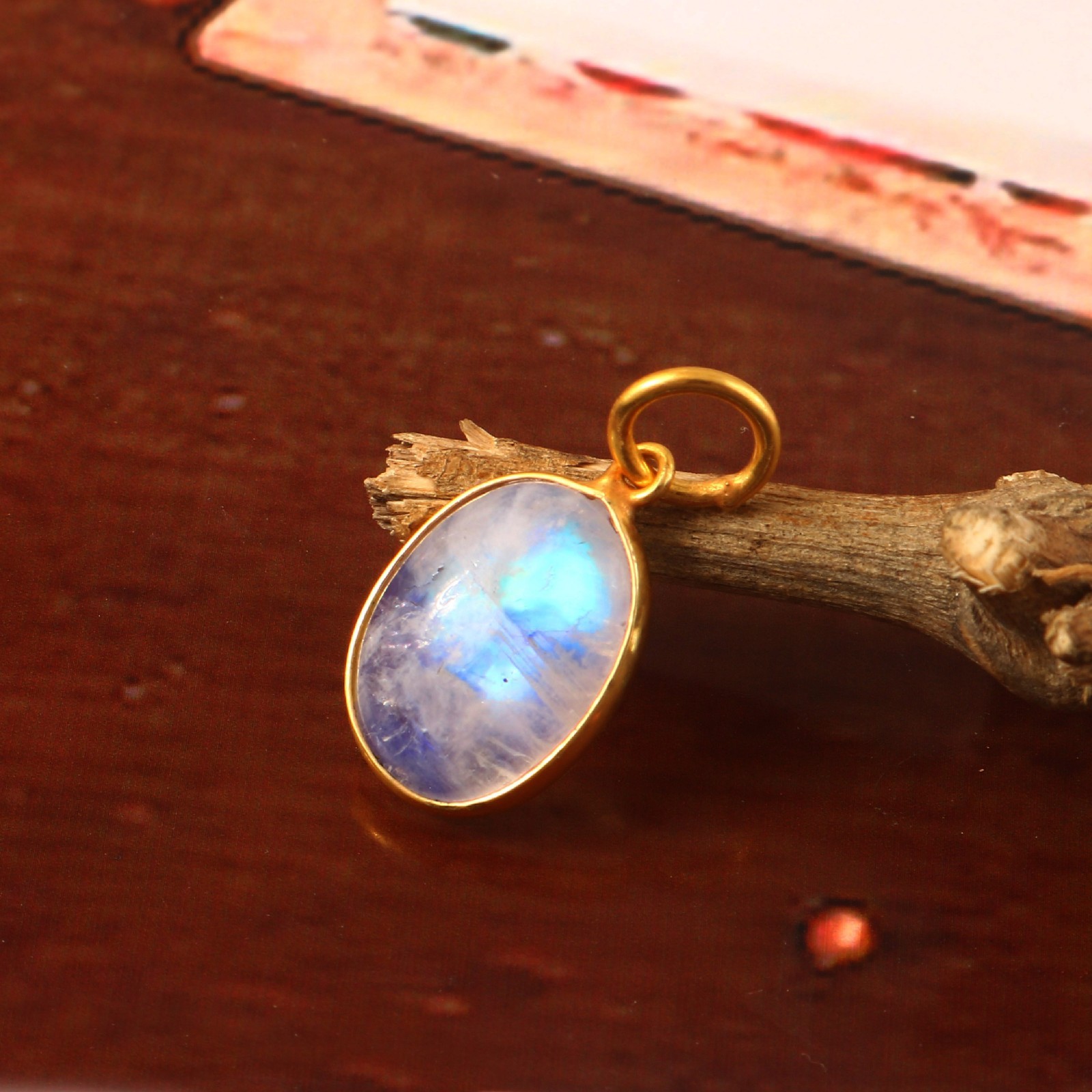 Natural Moonstone Teardrop Pendant Solid 14K Gold Blue Flash Gemstone 3159