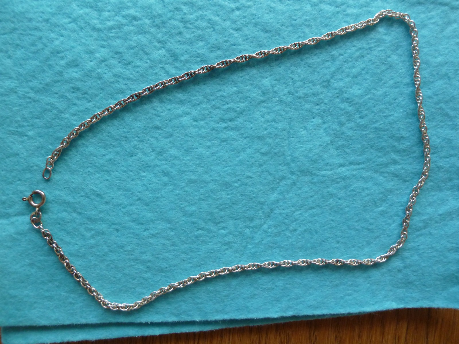 Silver Type 2mm Excellent Condition 16″ Rope Chain unbranded