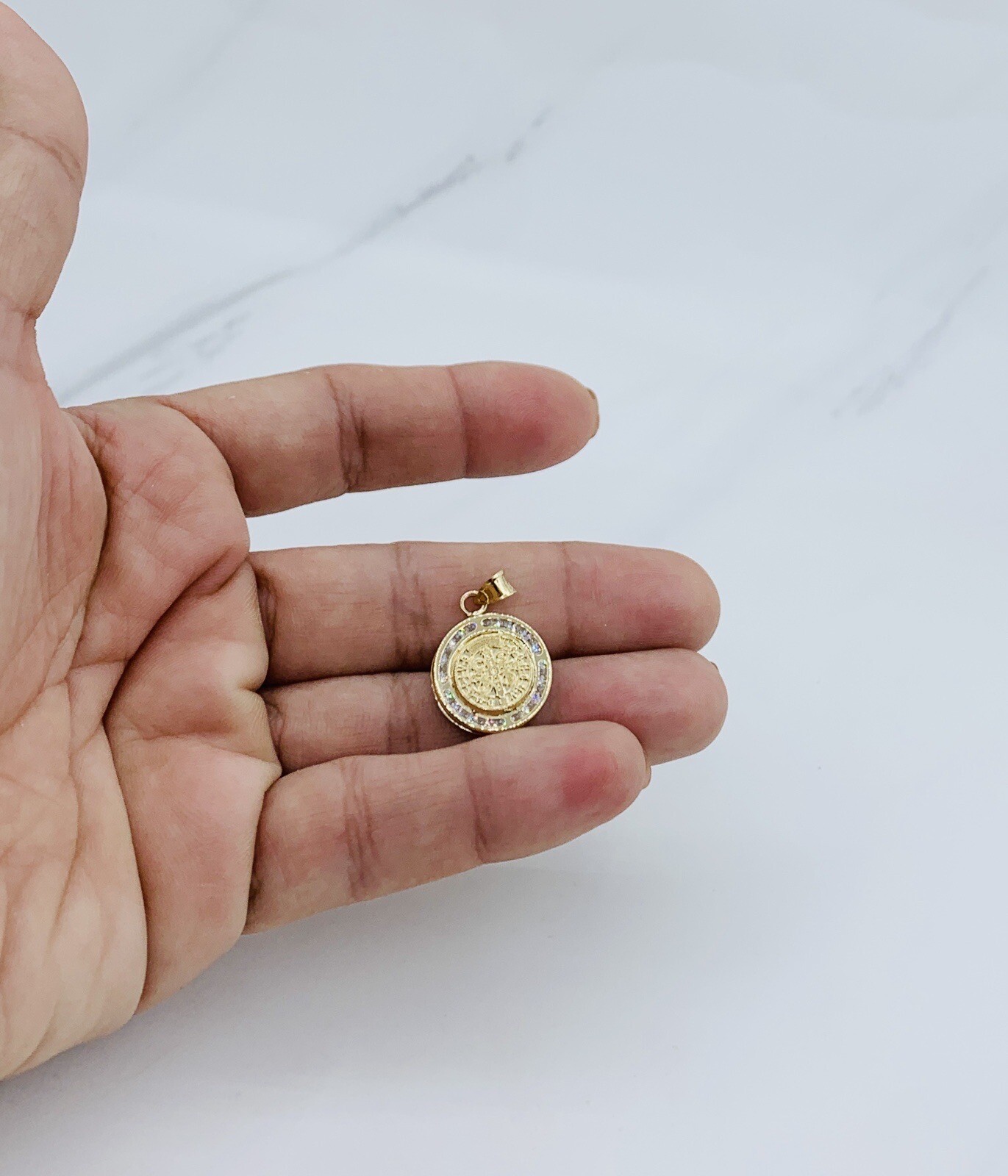 10k gold pendant San Benito Pendant St Benedict medallion – Medalla en oro