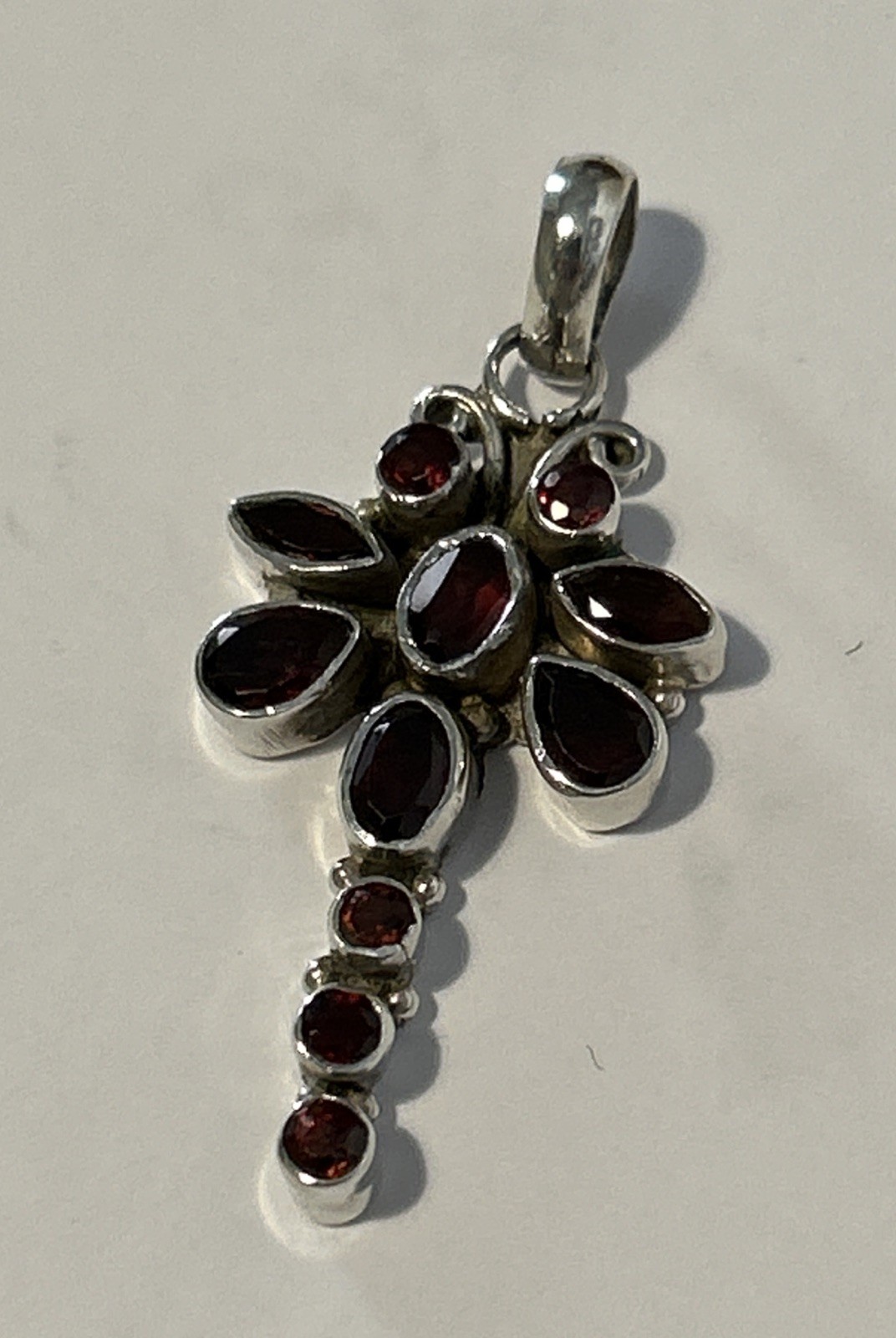 Vintage Sterling Silver & Garnet 4.1cm Long Pendant (4.14g)
