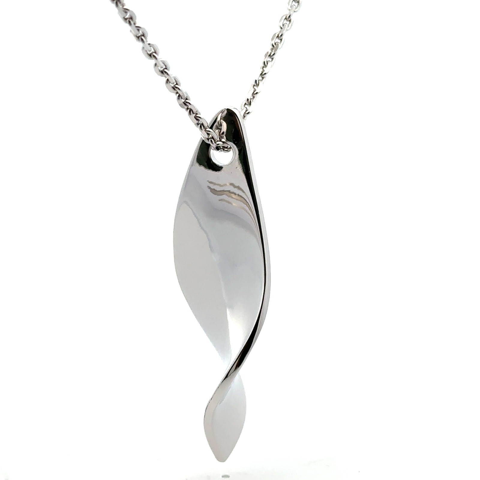 ELLE Sterling Silver Freeform Necklace ( 1 1/4 x 2 3/4 inch) Chain 24 Inch