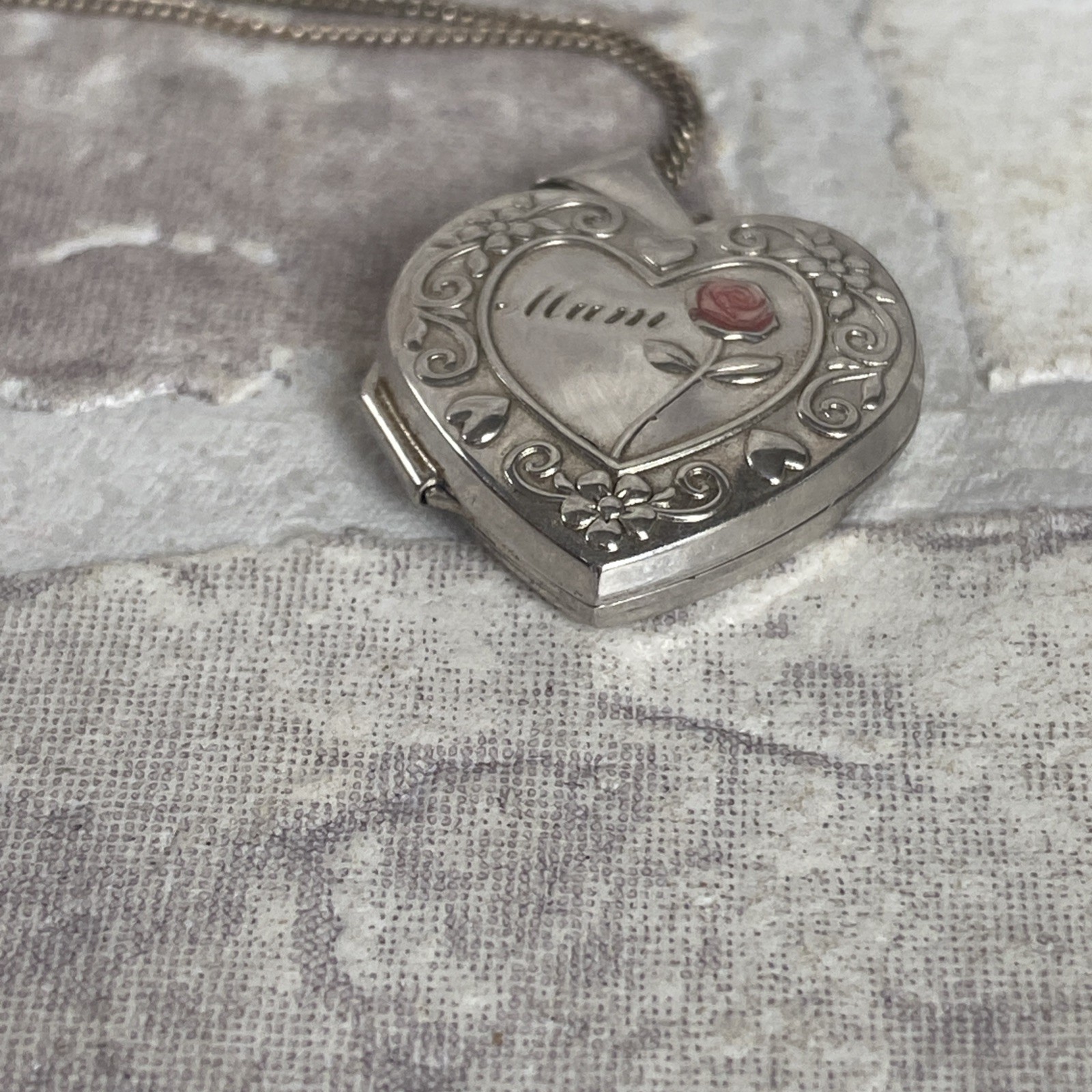 Vintage 925 Sterling Silver Locket Pendant Mum Heart Love Rose unworn boxed