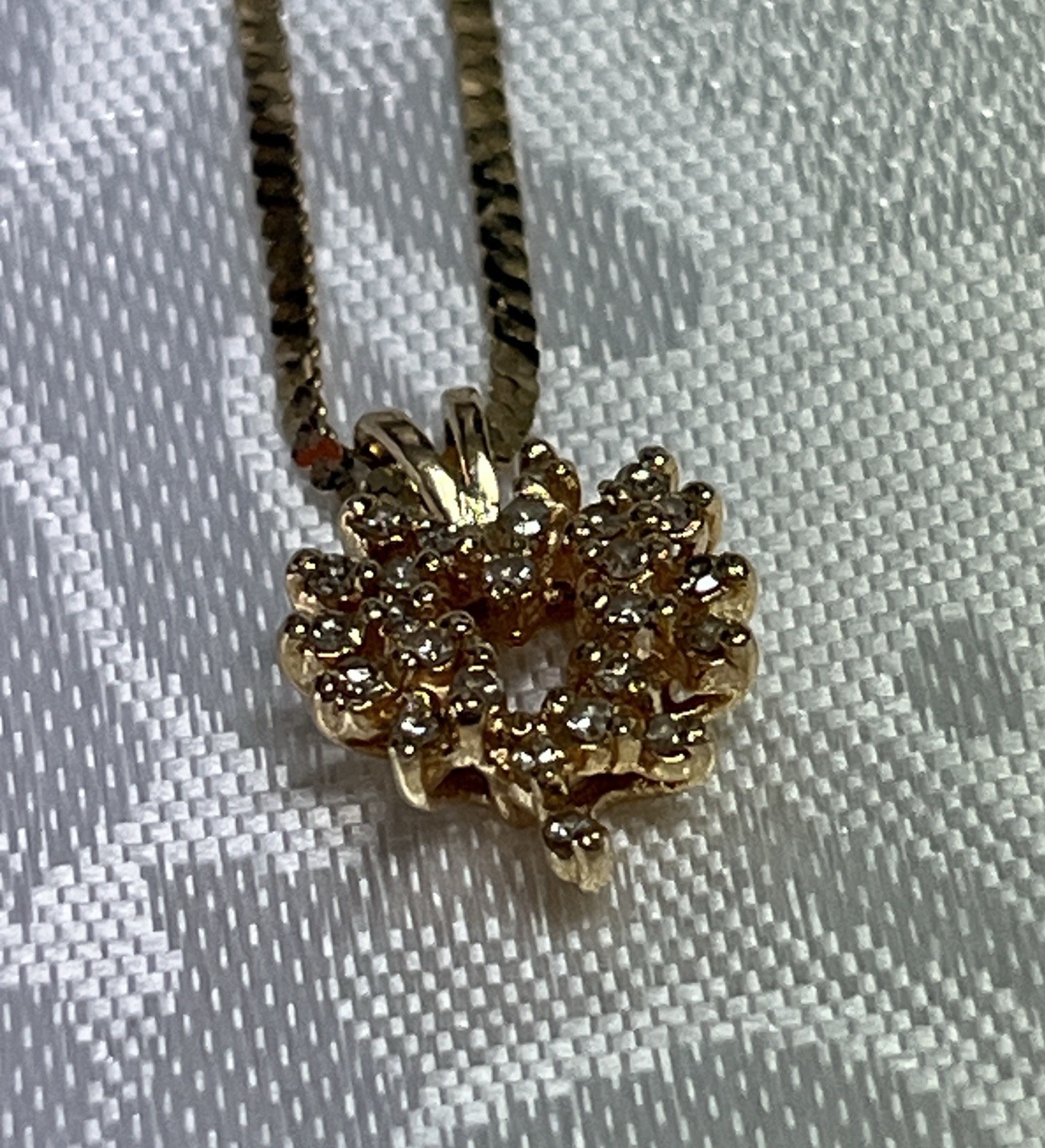 Price reduced! 14K Yellow Gold Diamond Cluster Heart Pendant W/16”YG Chain