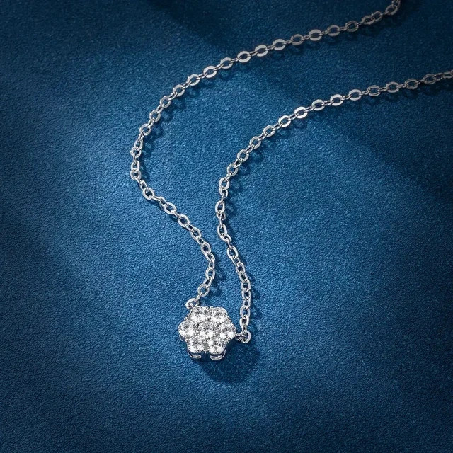 1.22Ct Round Cut Lab Created Diamond Flower Pendant 14k White Gold Plated 18′