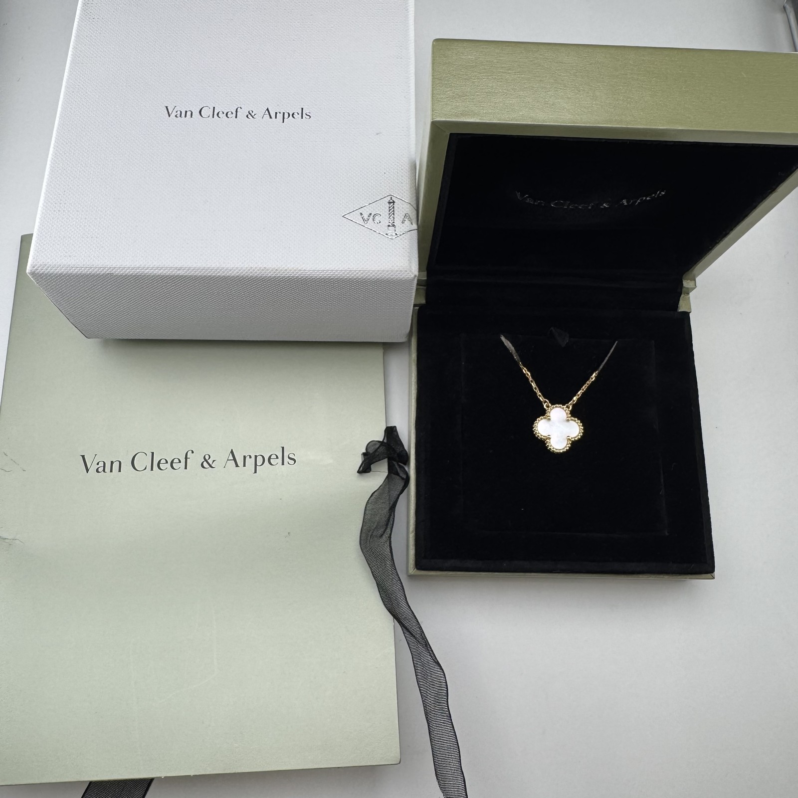 Van Cleef & Arpels Vintage Alhambra Necklace 750 Yellow Gold (VCARA45900) – 2012