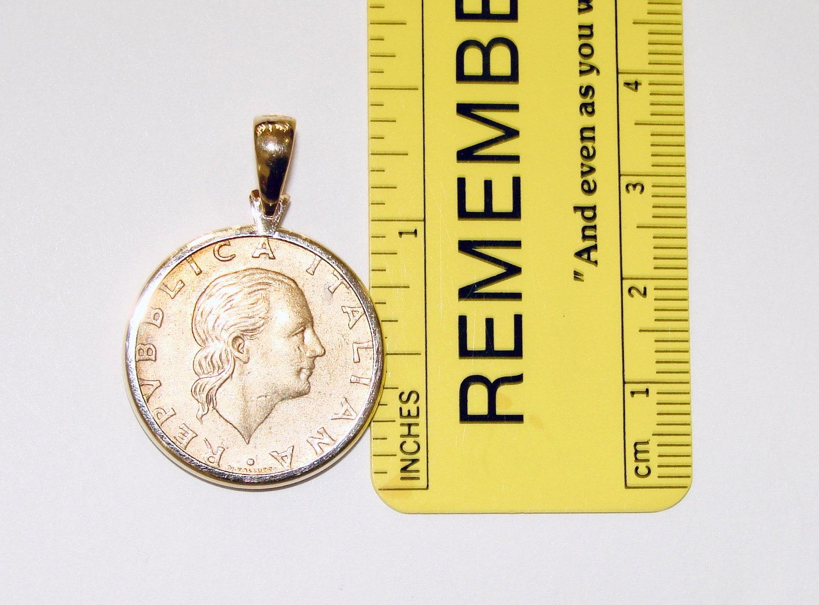 14K YELLOW GOLD MILOR ITALY FRAME PENDANT ITALIAN 200 LIRE COIN 6.23G