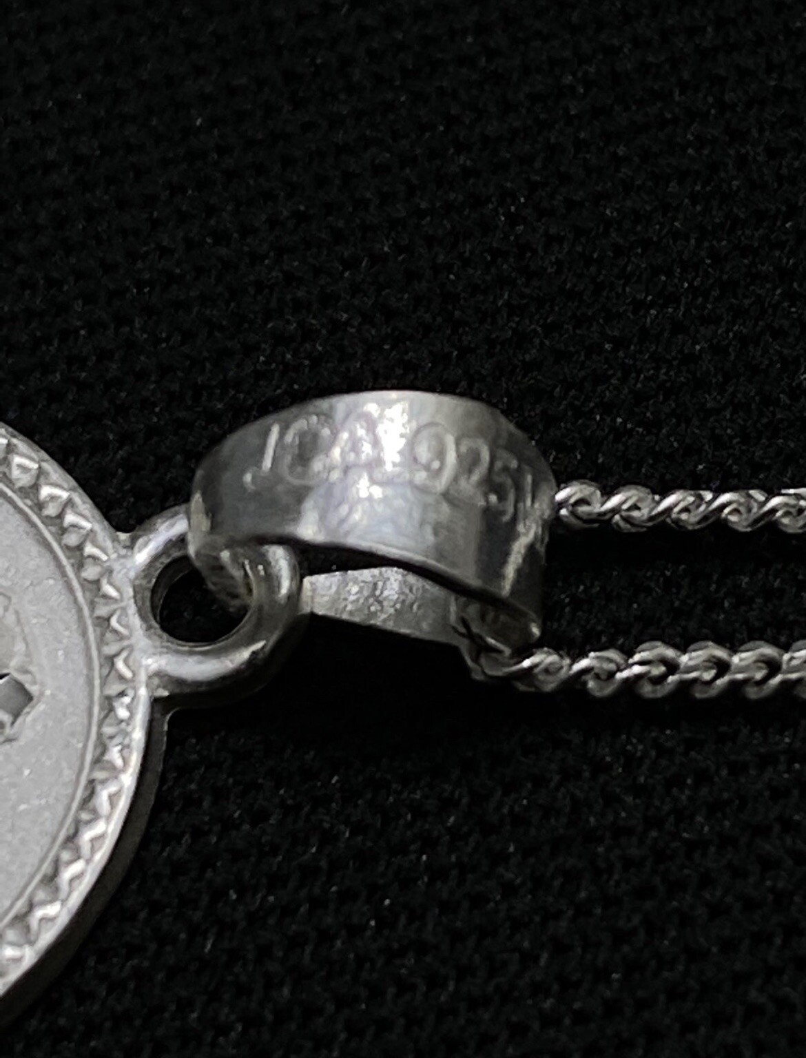 Sterling Silver Virgin Mary Pendant With 20” Silver Curb Chain