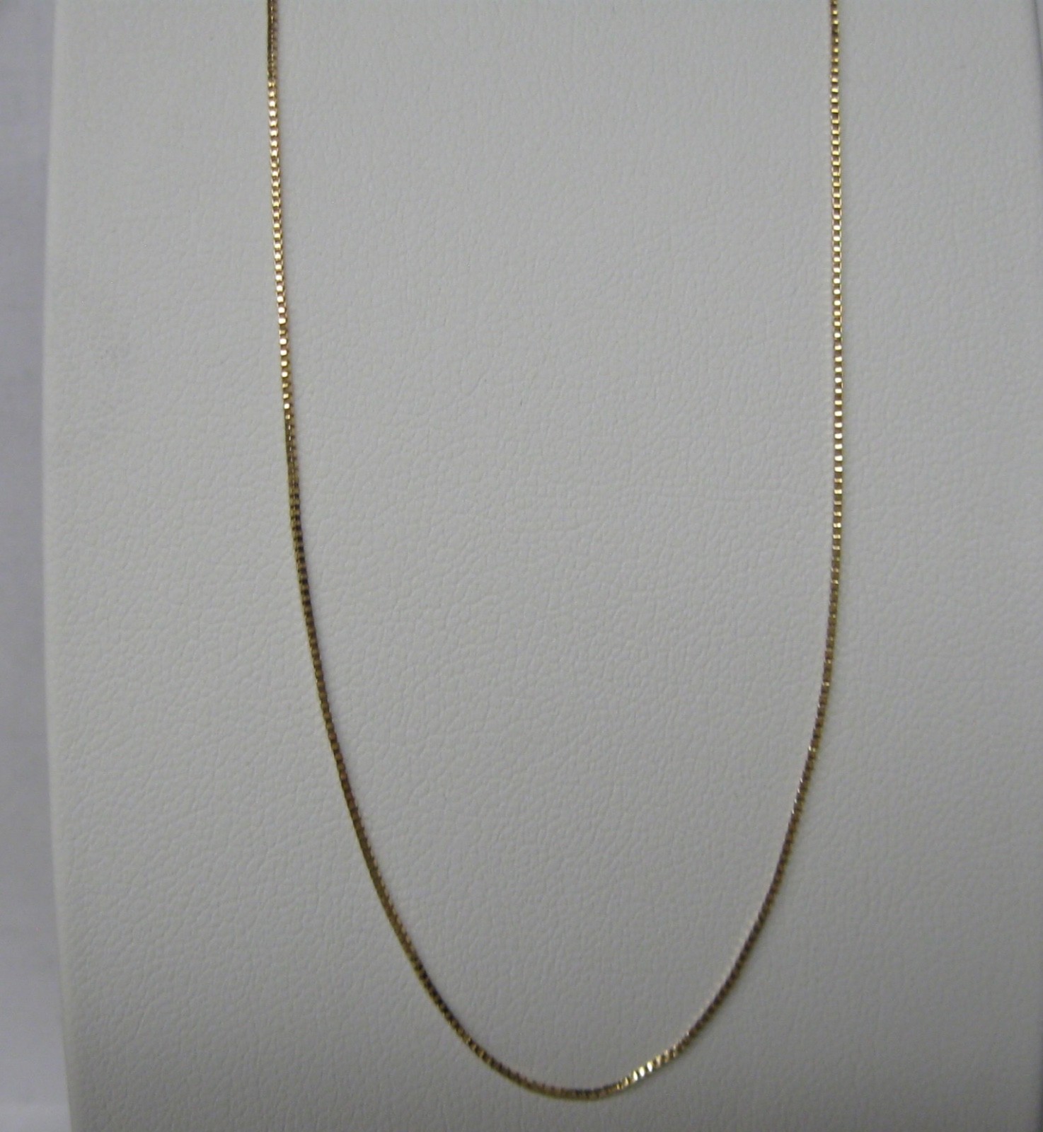 10K SOLID GOLD FINE 23″ BOX .55mm NECKLACE CHAIN