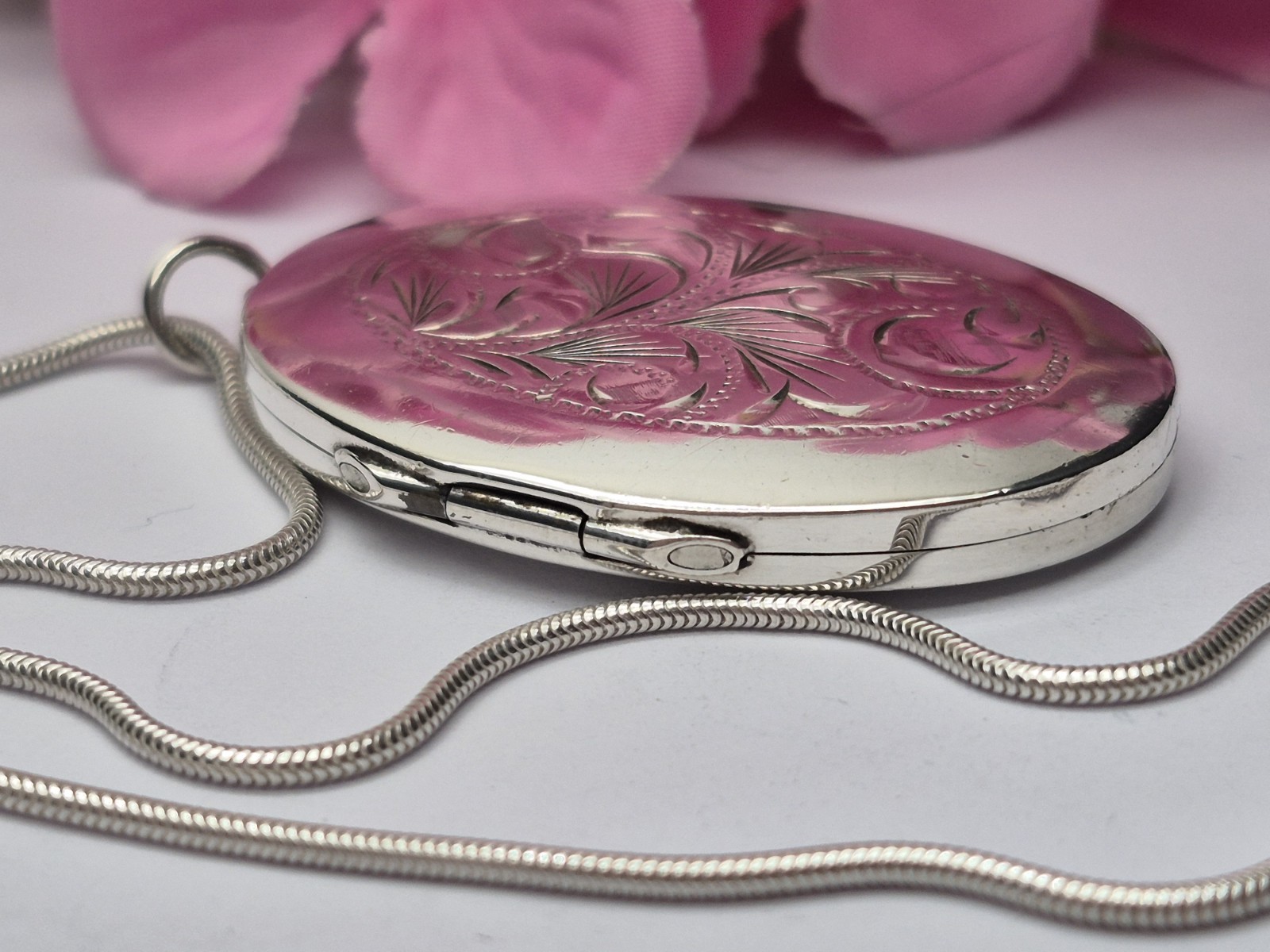 LOCKET – Sterling Silver Oval Double Photo Locket / Keepsake Necklace.