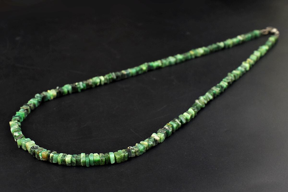 123 Cts Earth Mined Untreated Emerald Heishi Beads Necklace Jewelry JK 49E332