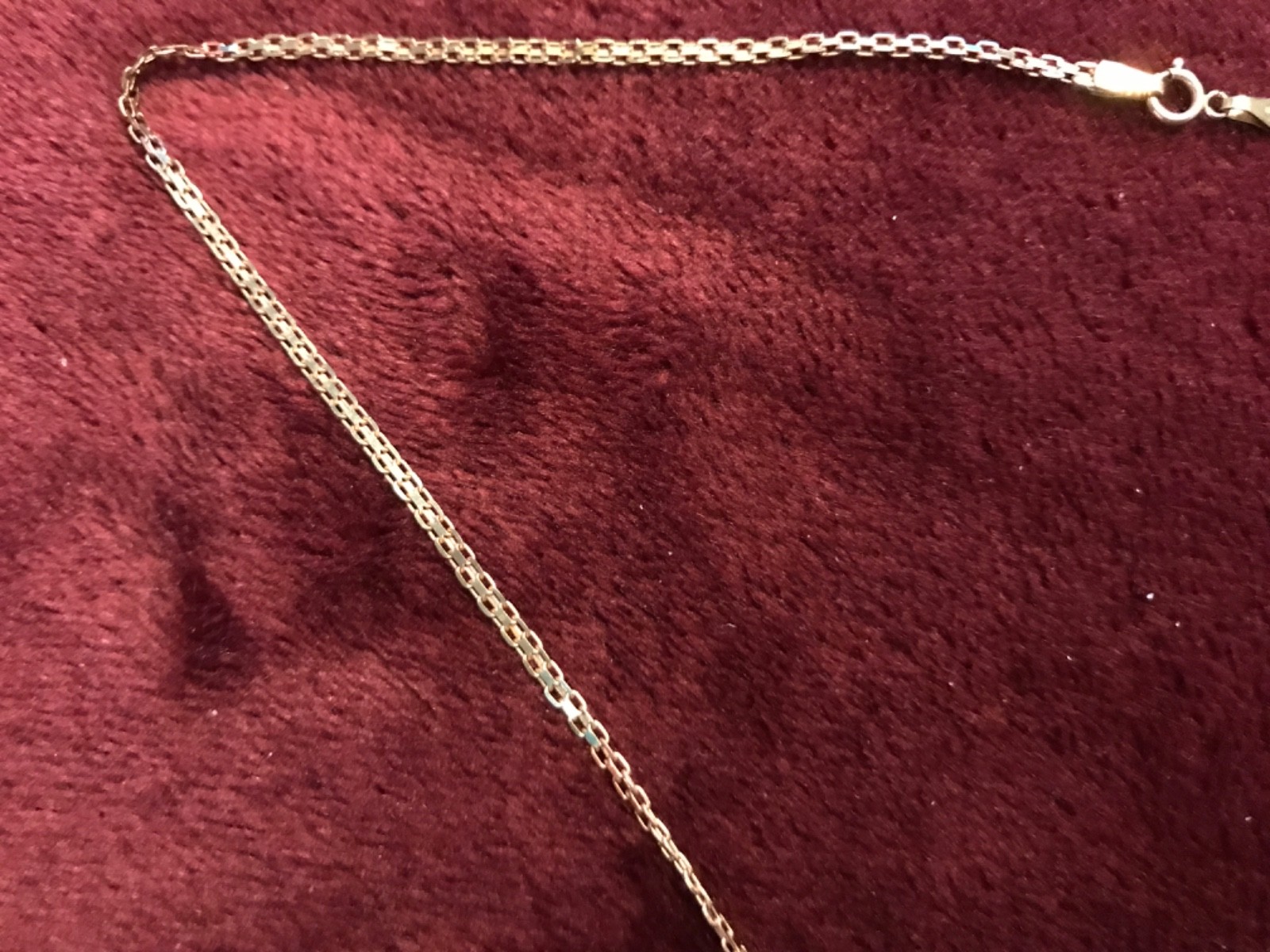 14K YELLOW GOLD GREEN GEMSTONE NECKLACE 18 INCHES 6.1 GRAMS