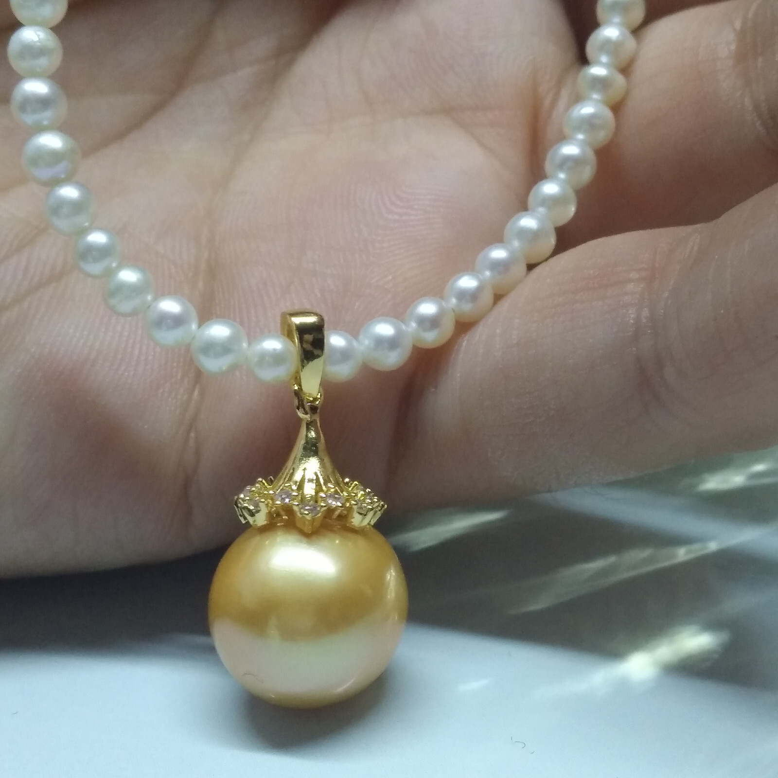 Trendy South Sea Real White Pearl Necklace +11-10mm Round Golden Pendant 14KGP