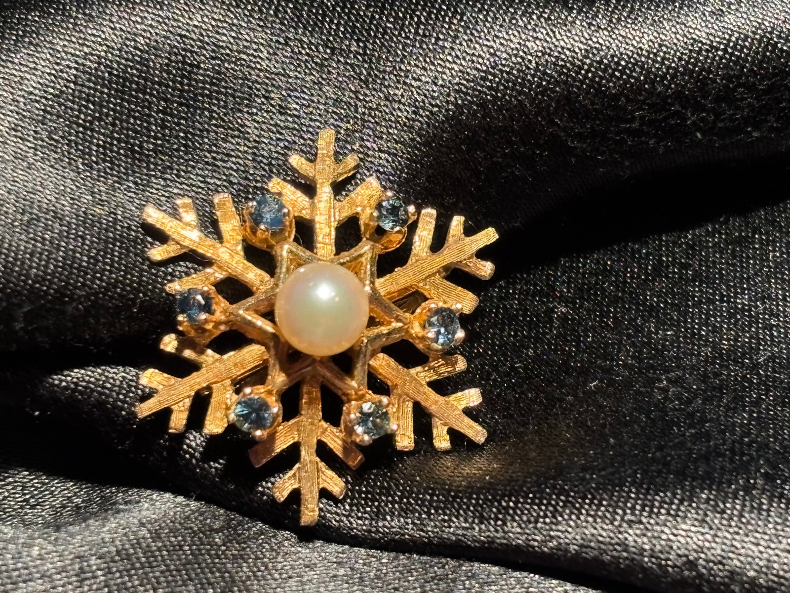 Vintage 14K Yellow Gold Pearl Blue Sapphire Pendant Enhancer Clasp, 5 gm