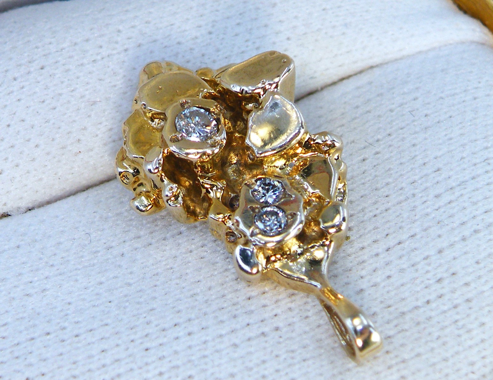 Unisex 10K Yellow Gold .30ct Diamond Nugget PENDANT 1980s Old School Charm