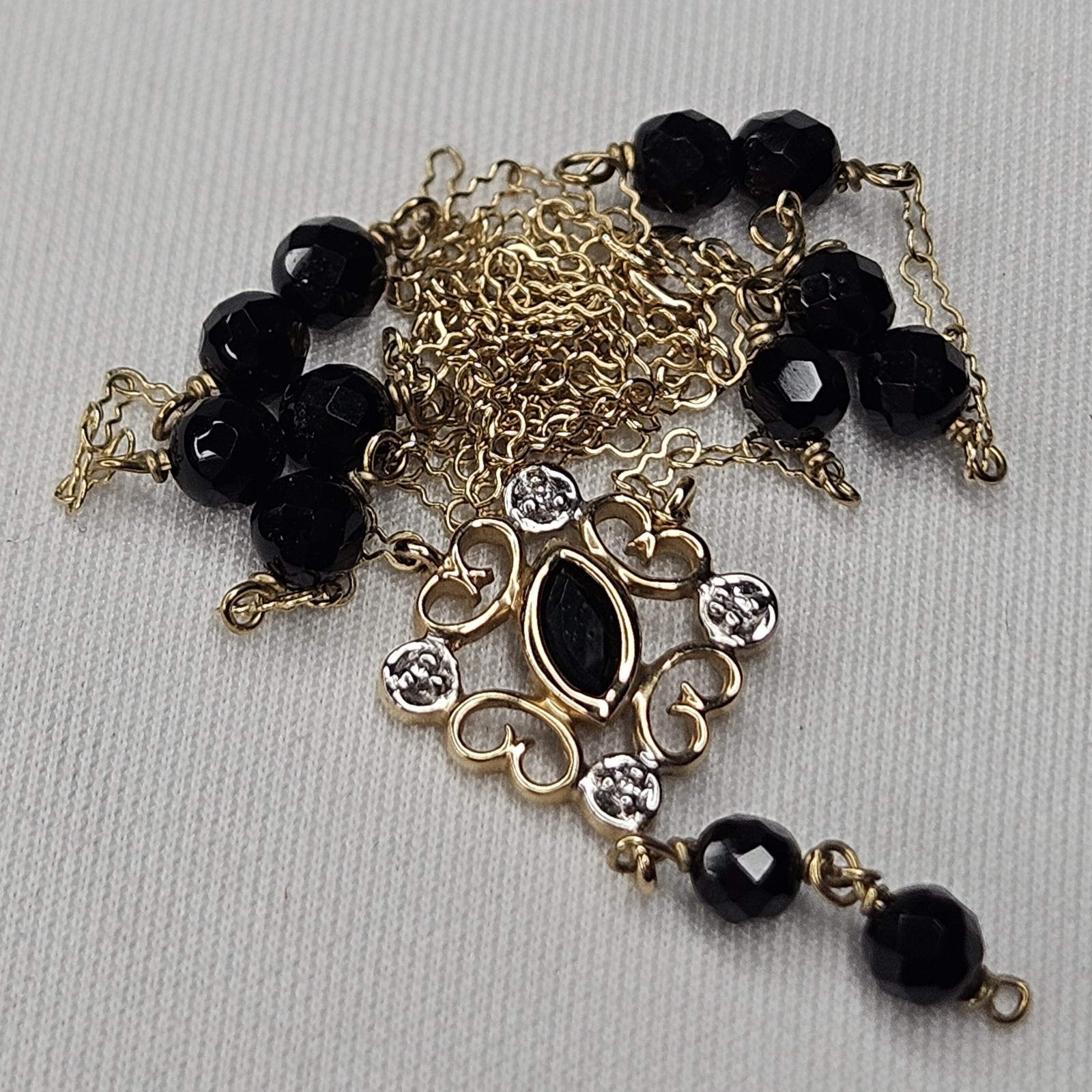 Vintage 10k Yellow Gold 16.5″ Necklace 3g Crinkle Chain Black Onyx Dangle Charm