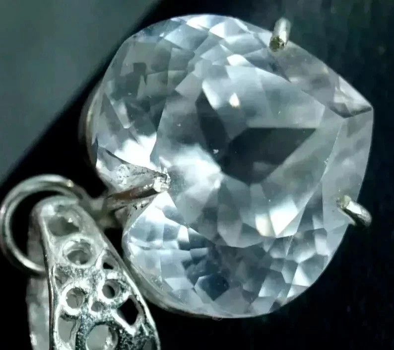 Natural 21 Ct White Sapphire Heart Cut 925 Silver Pendant Certified Gemstone