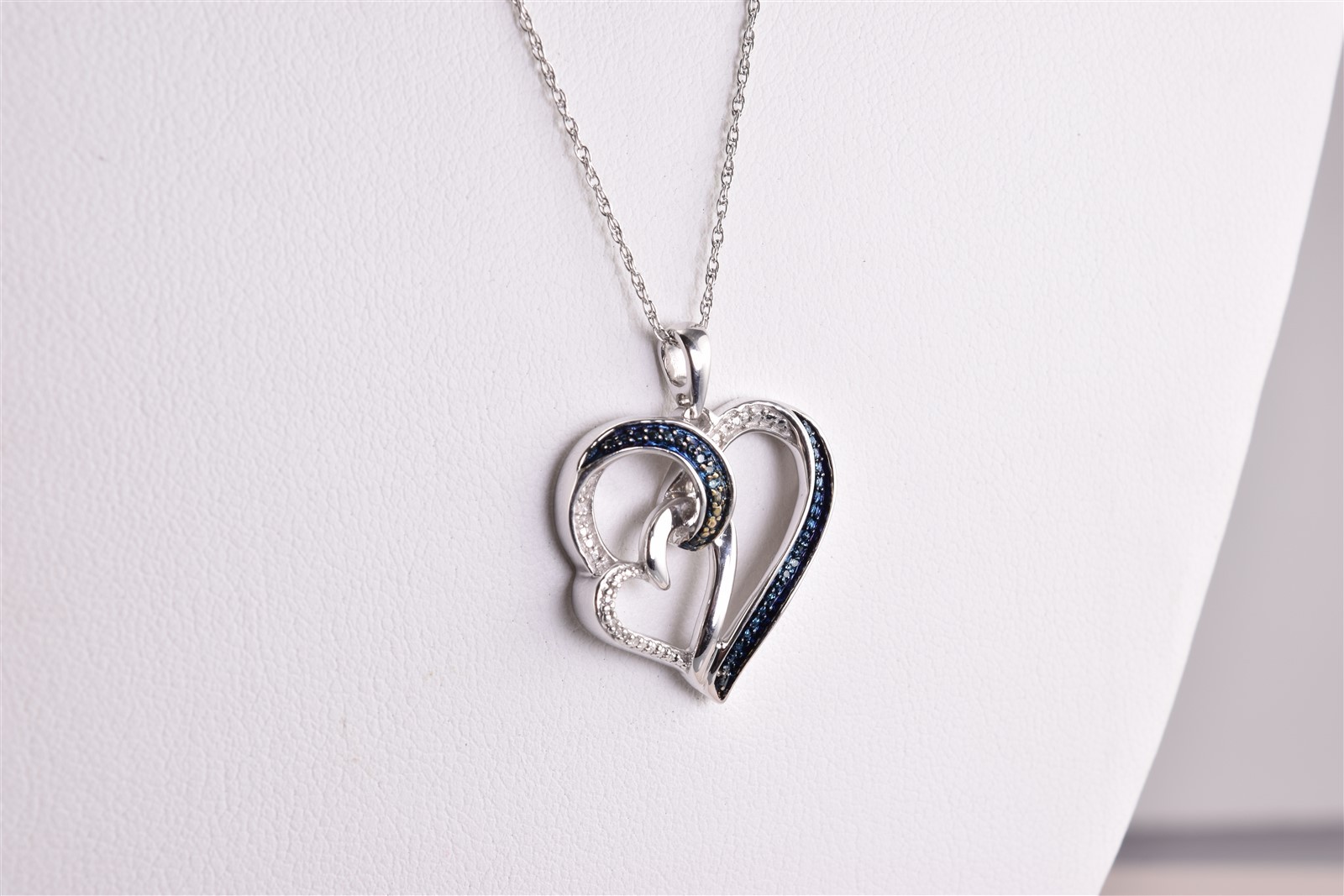 Sterling Silver 26mm x 22mm Blue & White Diamond Swirled Heart Pendant 18″ Chain