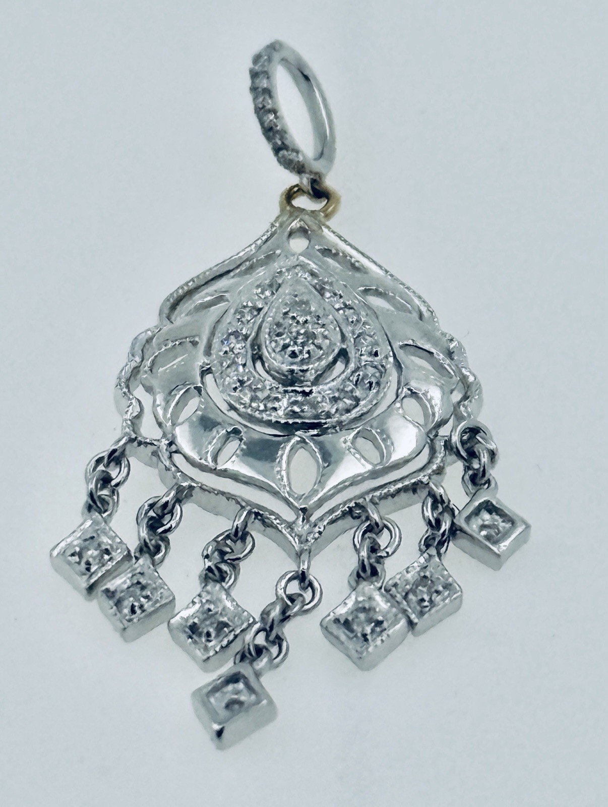 Estate 14K White Gold .30 Cttw Diamond Filigree Chandler Pendant. 2.87g approx