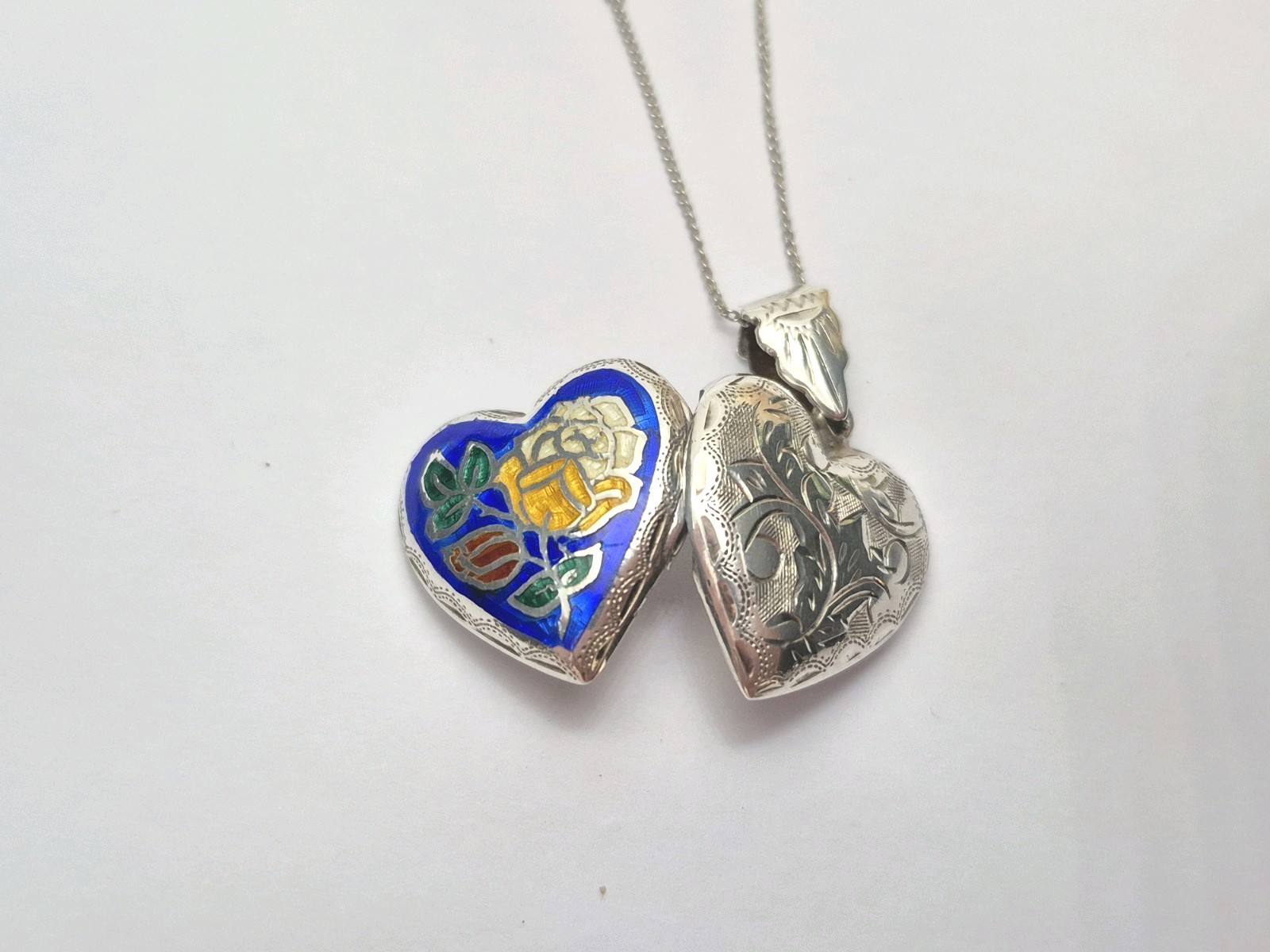 LOCKET – Sterling Silver and Enamel Heart Double Photo Locket Necklace /Chain.
