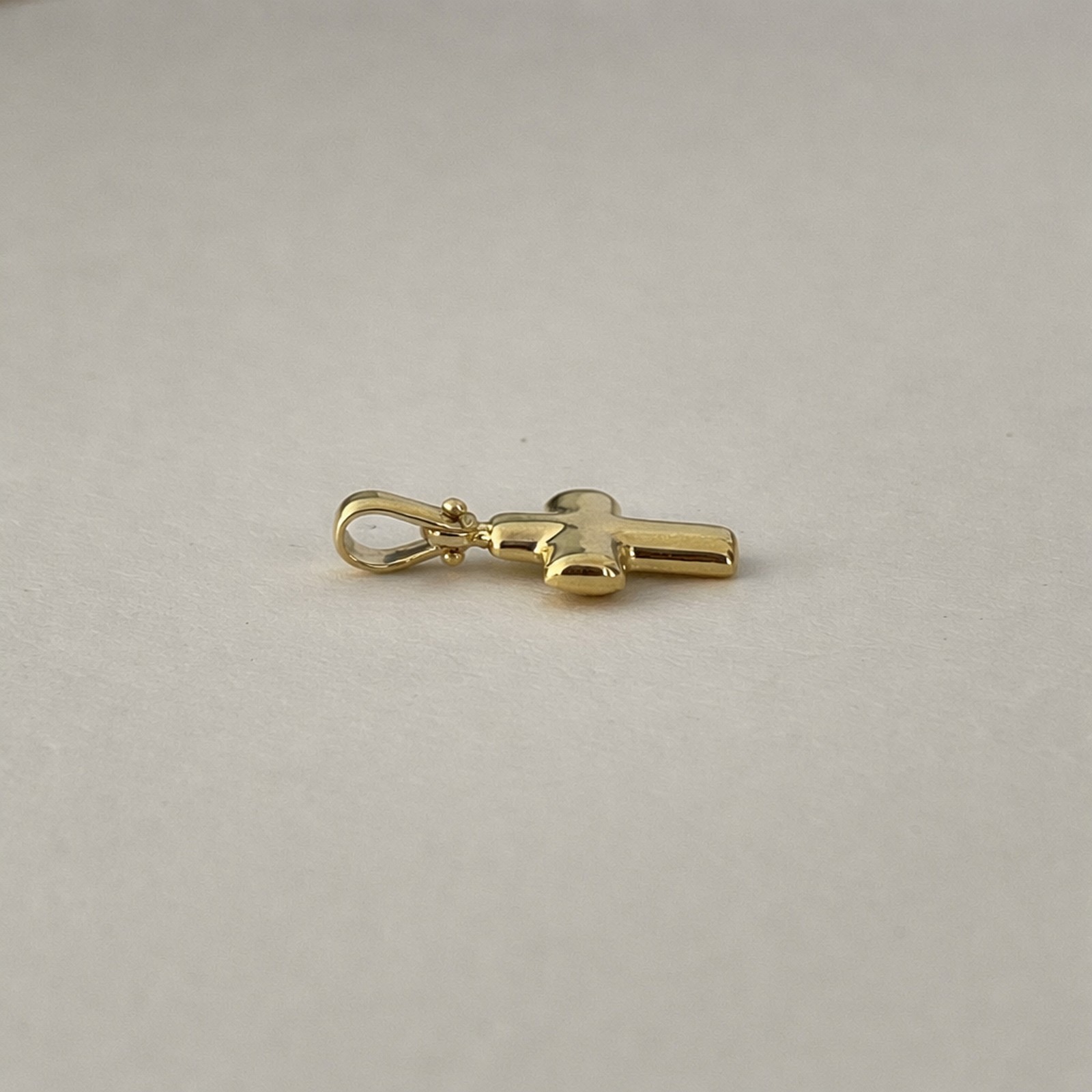 14K Gold Plain Cross Pendant 0.75in Polished Finish