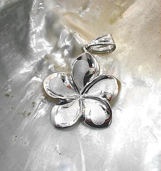 19mm Hawaiian Solid 14k White Gold Brushed Satin Plumeria Flower Pendant #2 1.9g
