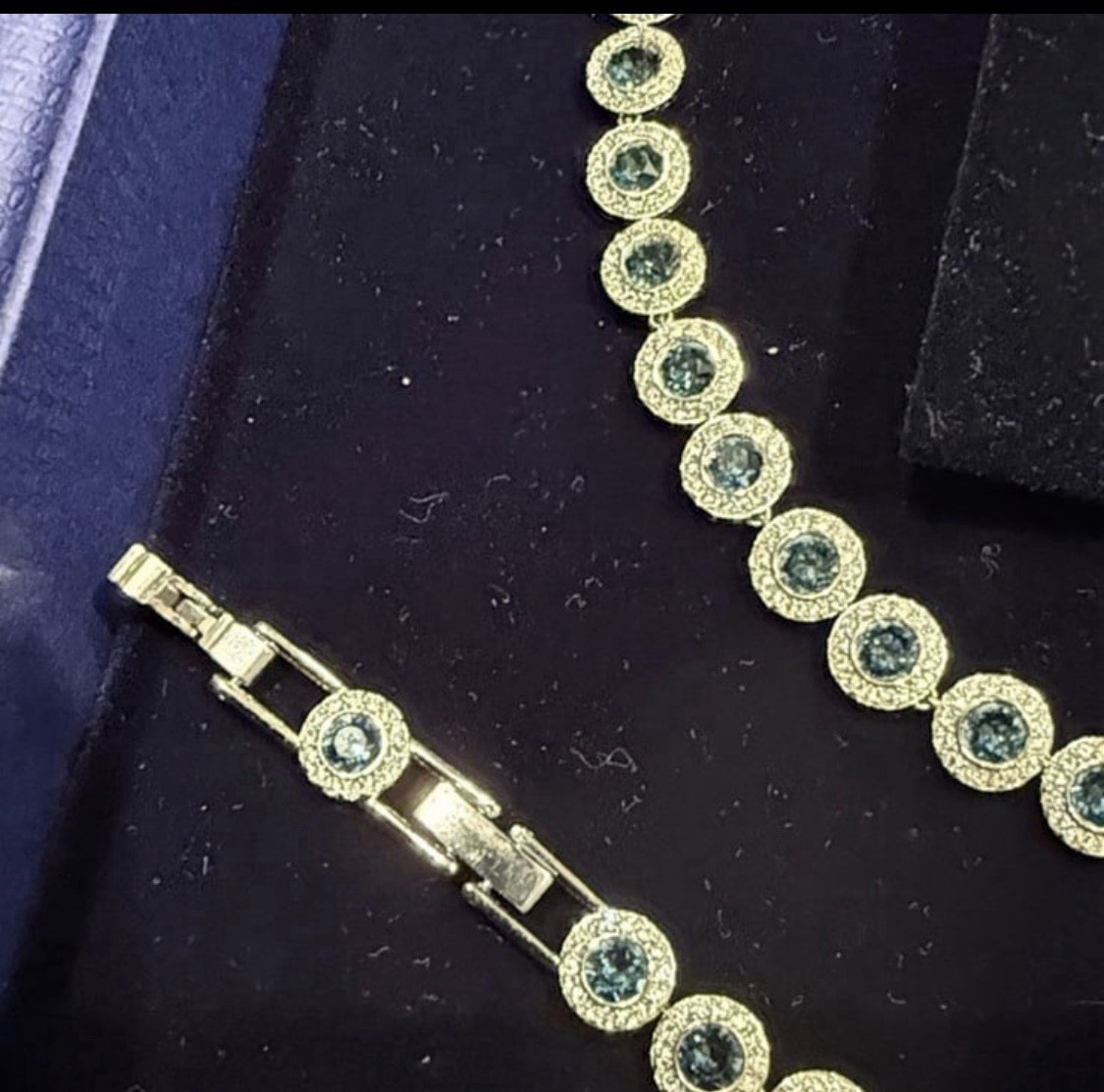 Swarovski Angelic necklace set – All Around Blue