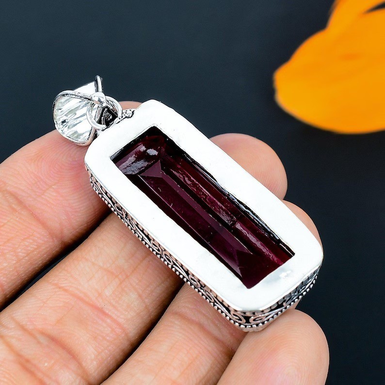 Handmade Mozambique Red Garnet Pendant: Vintage 925 Sterling Silver Jewelry