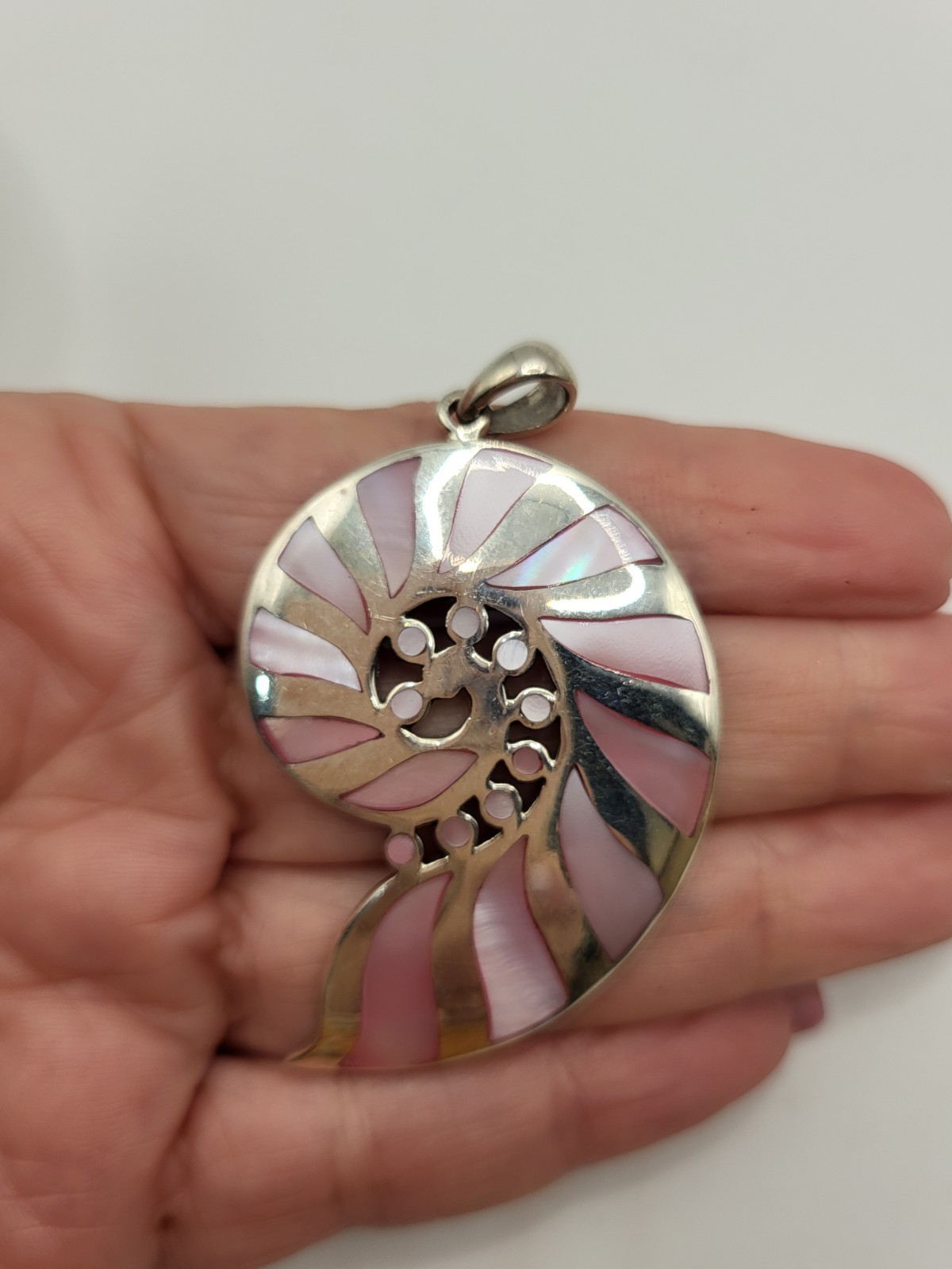 925 Sterling Silver Nautilus Shell Pendant Pink Mother-of-Pearl Inlay 2.5″