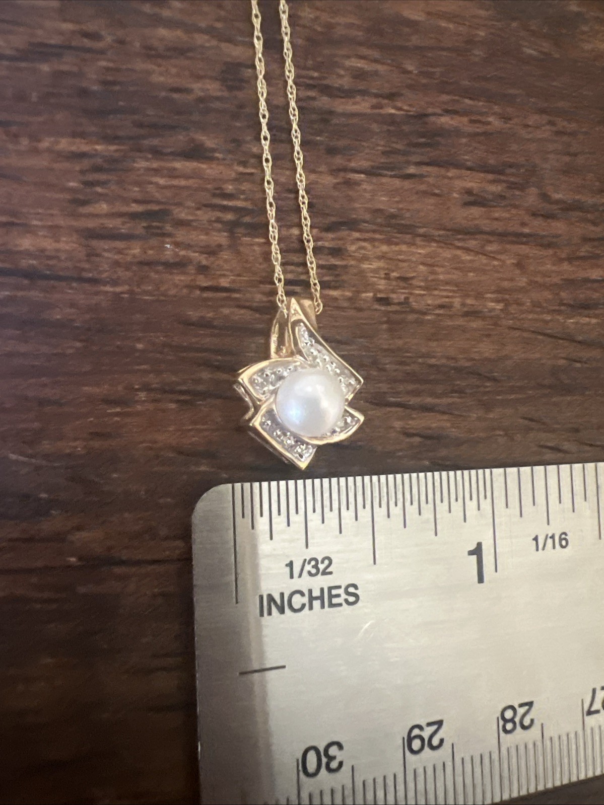 Vintage 10KT Gold Pearl And Diamond Necklace USA 18” Long 2 Grams